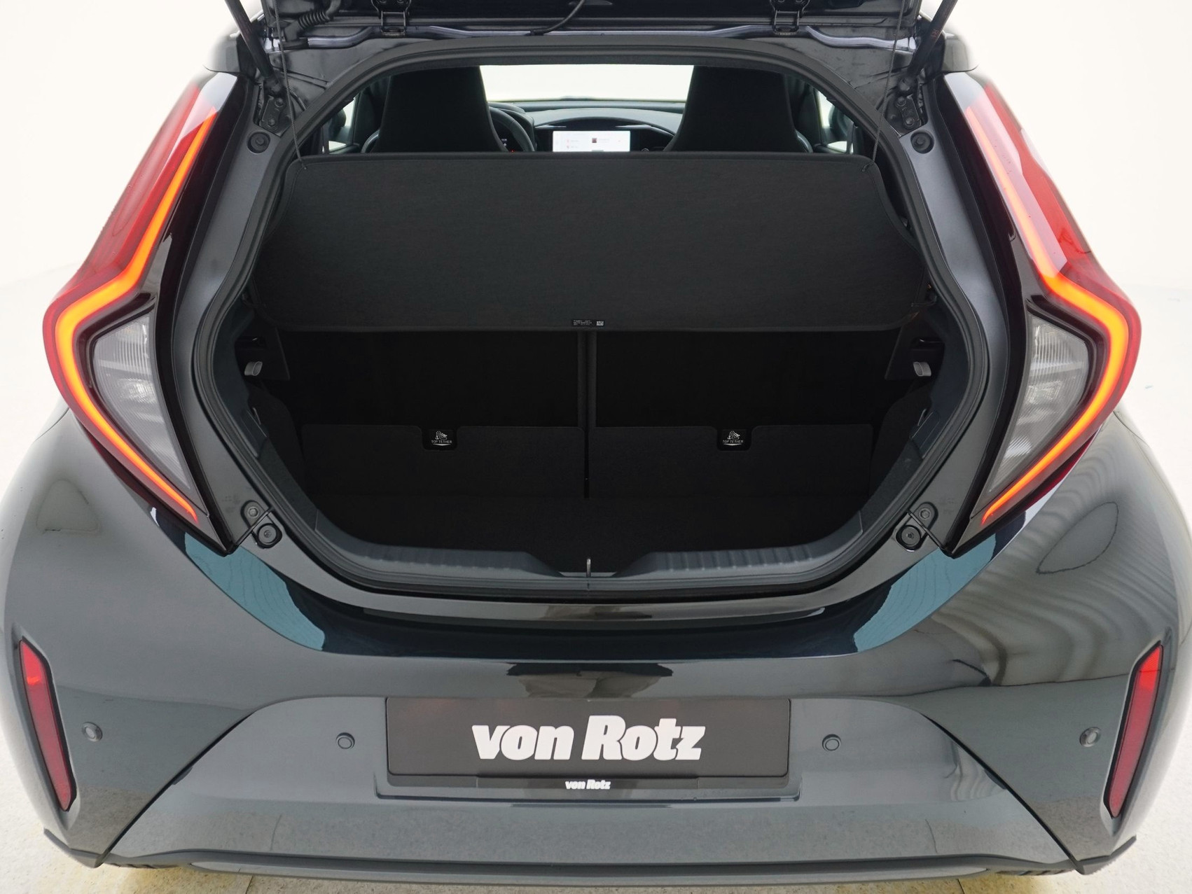 TOYOTA Aygo X 1.5 VVT-i HSD GR Sport