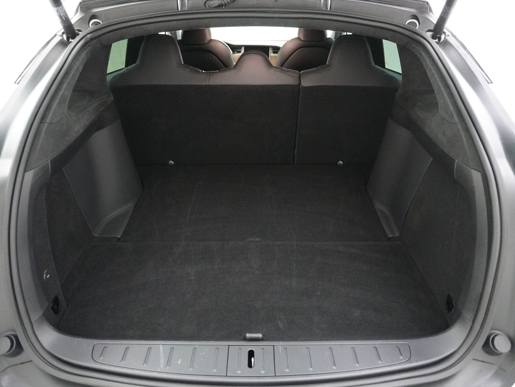 TESLA Model X Maximale Reichweite AWD