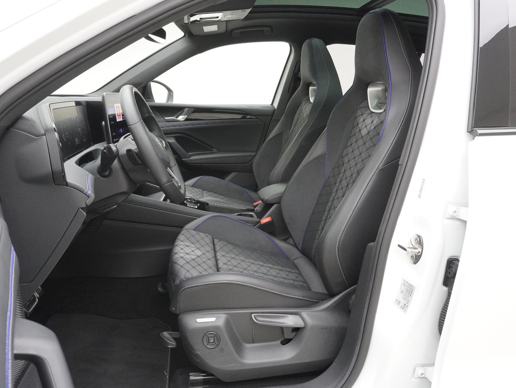 VW Tiguan 2.0 TSI DSG R-Line Black Style 4Motion (2025)