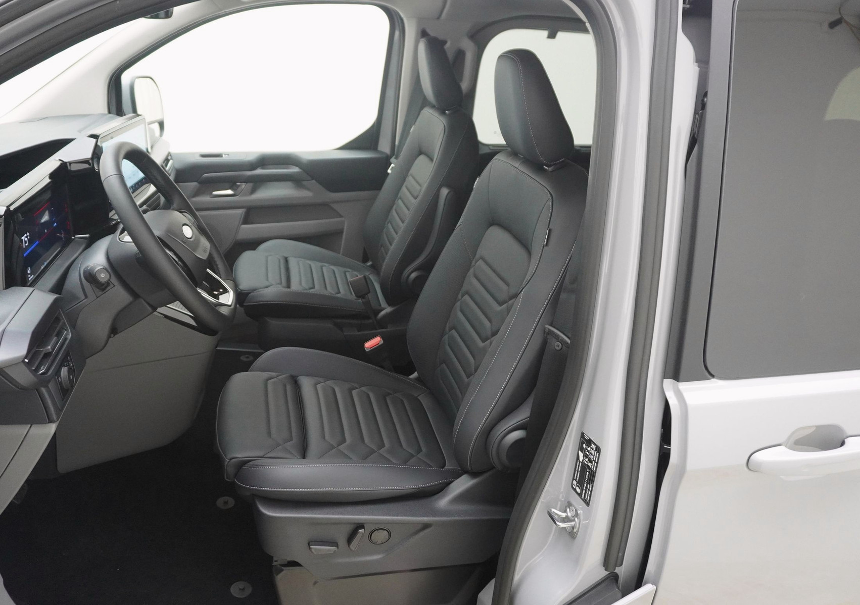 FORD Tourneo Custom 320 L1 2.0 TDCI 4×4 Titanium X