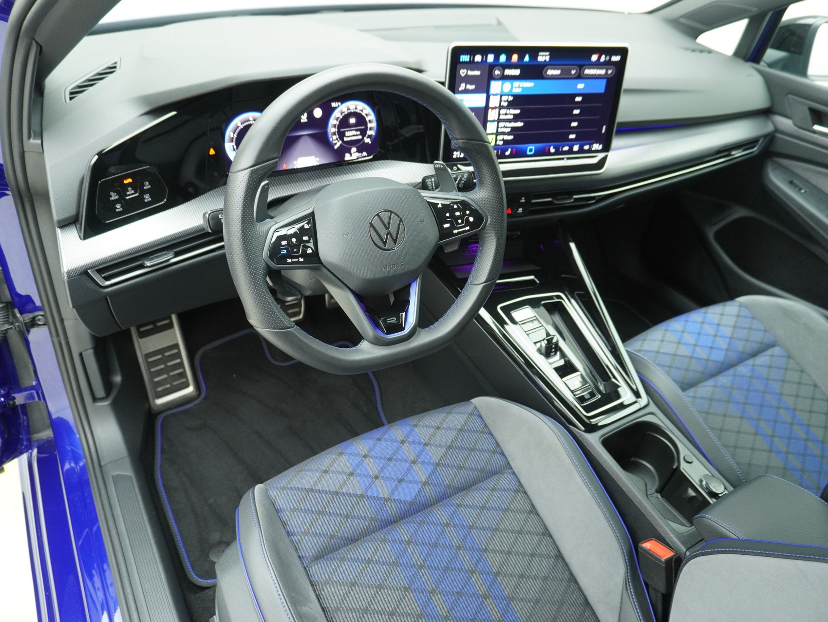 VW Golf Variant 8.5 2.0 TSI DSG R-Performance 4Motion