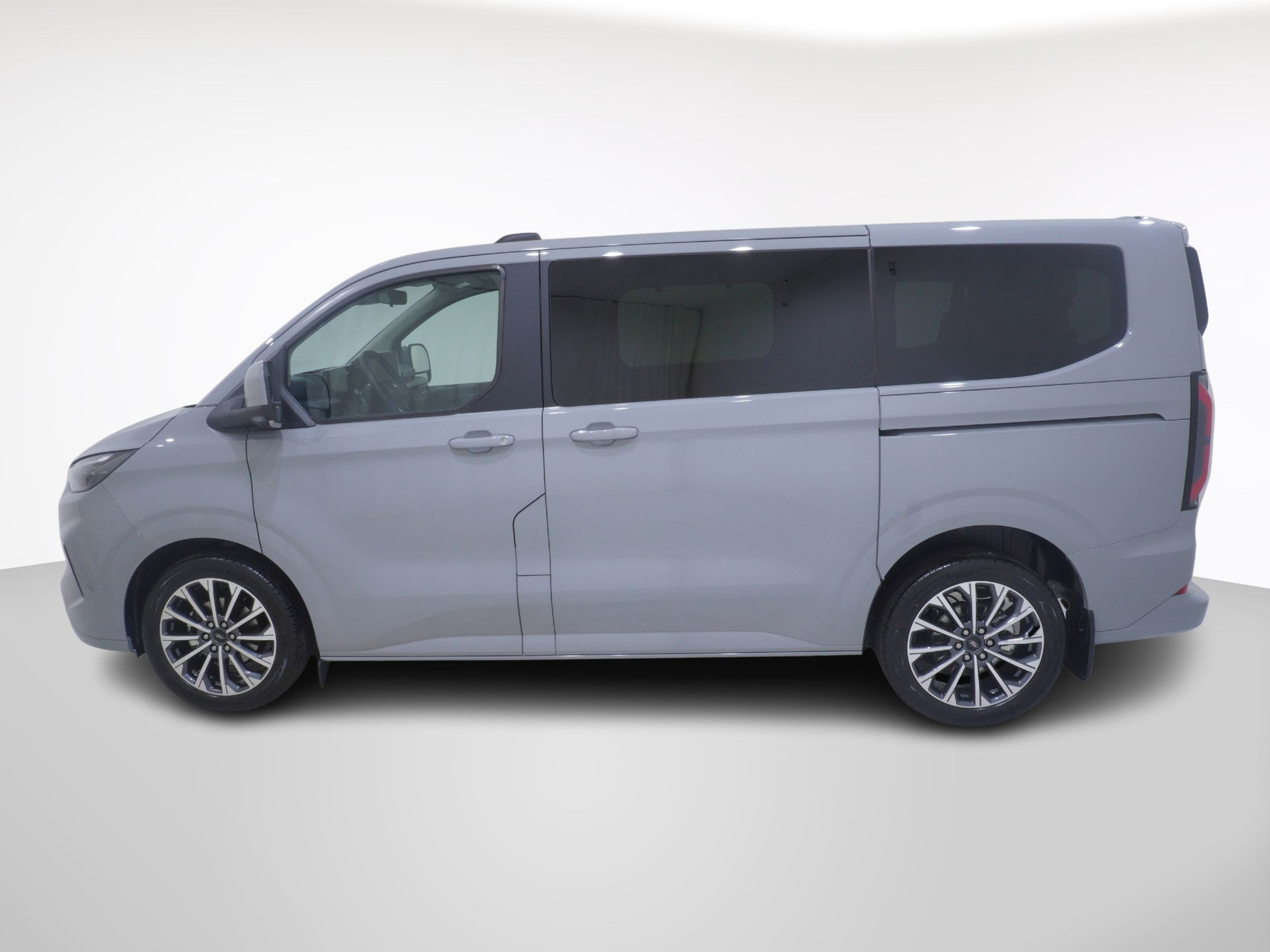 FORD Tourneo Custom 320 L1 2.0 TDCI 4×4 Titanium X