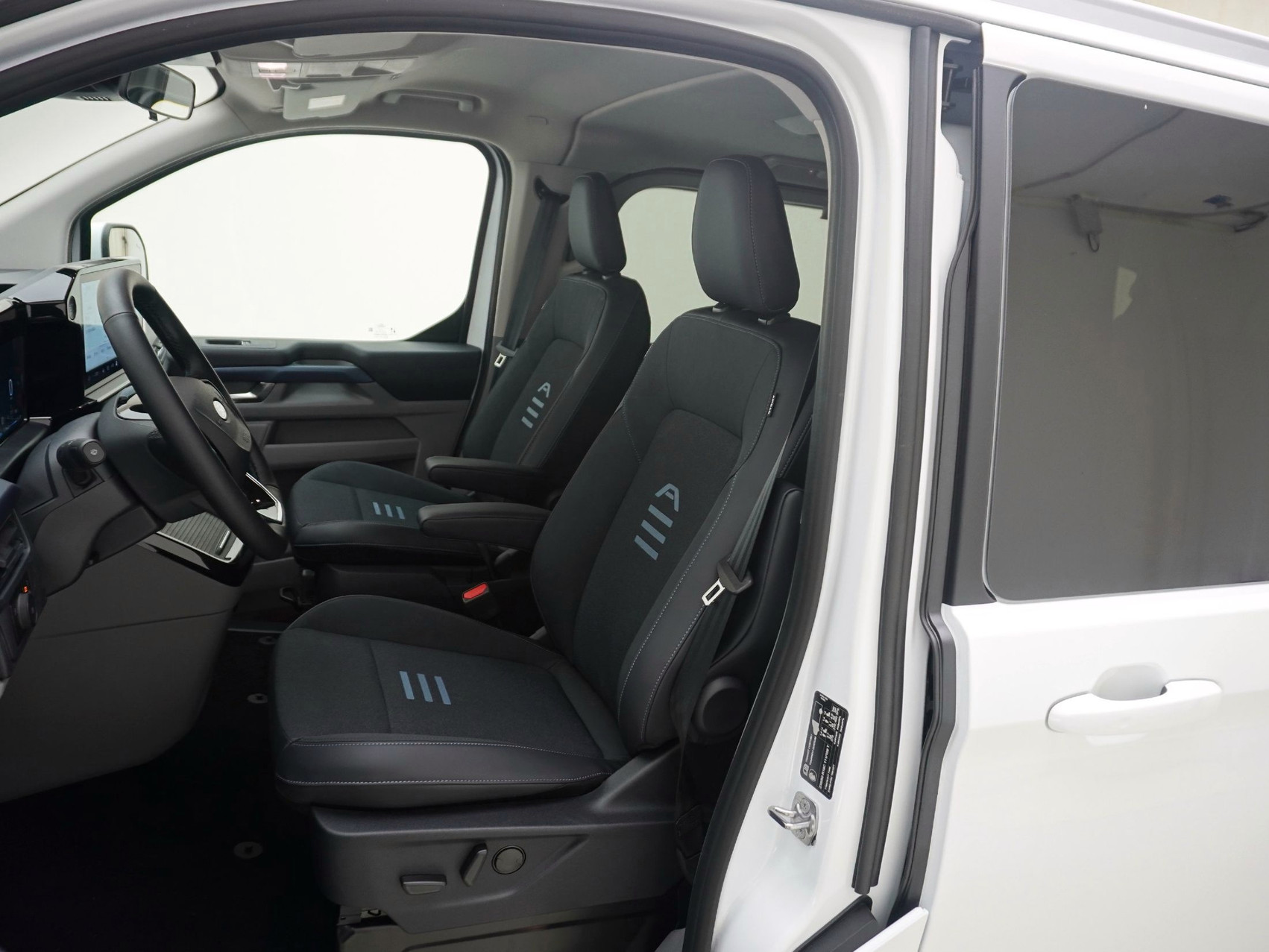 FORD Tourneo Custom L1 2.5 Plug-in-Hybrid Active