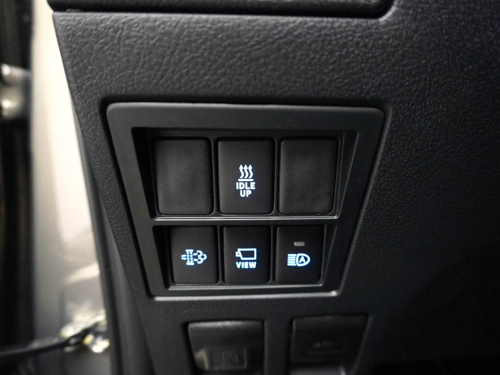 TOYOTA Hilux Double Cab.-Pick-up 2.8 D-4D MHEV 204 Invincible