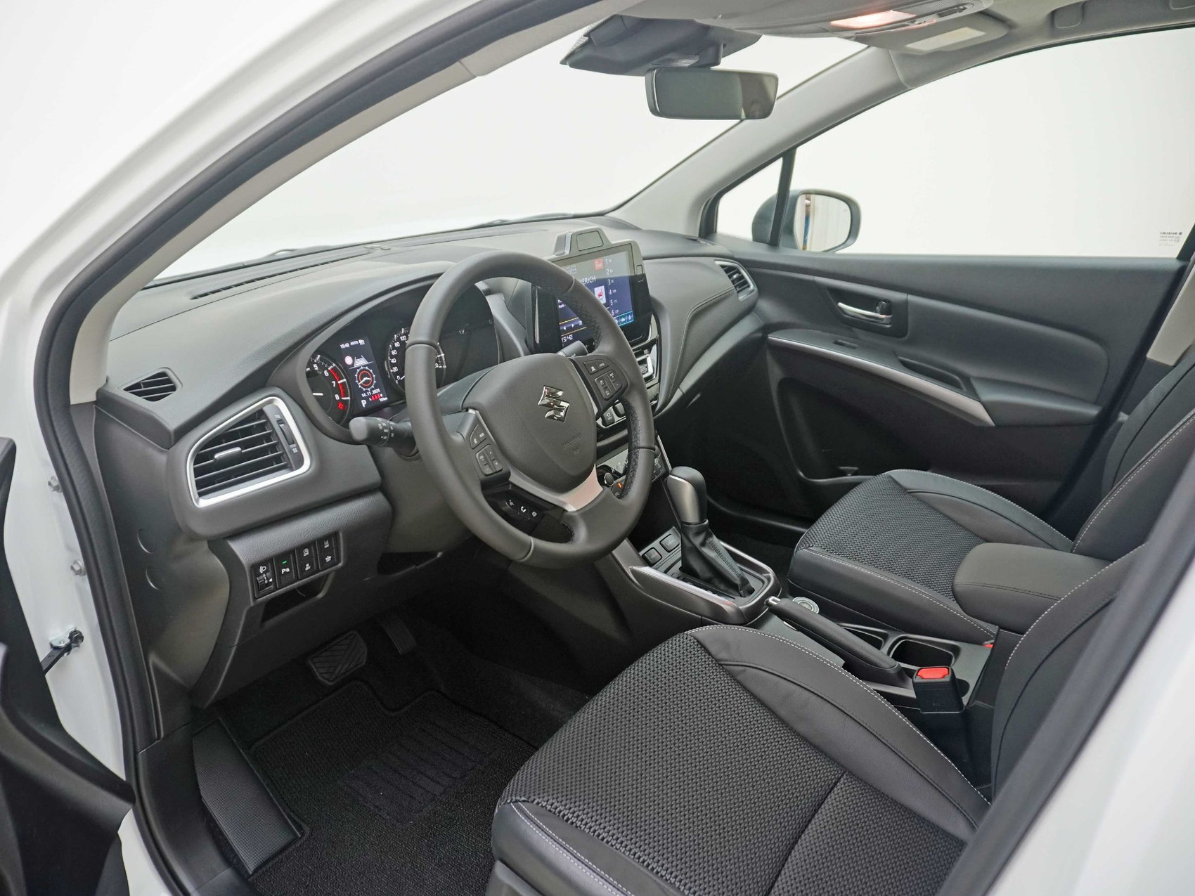 SUZUKI S-Cross 1.4 T Compact Top Hybrid 4×4
