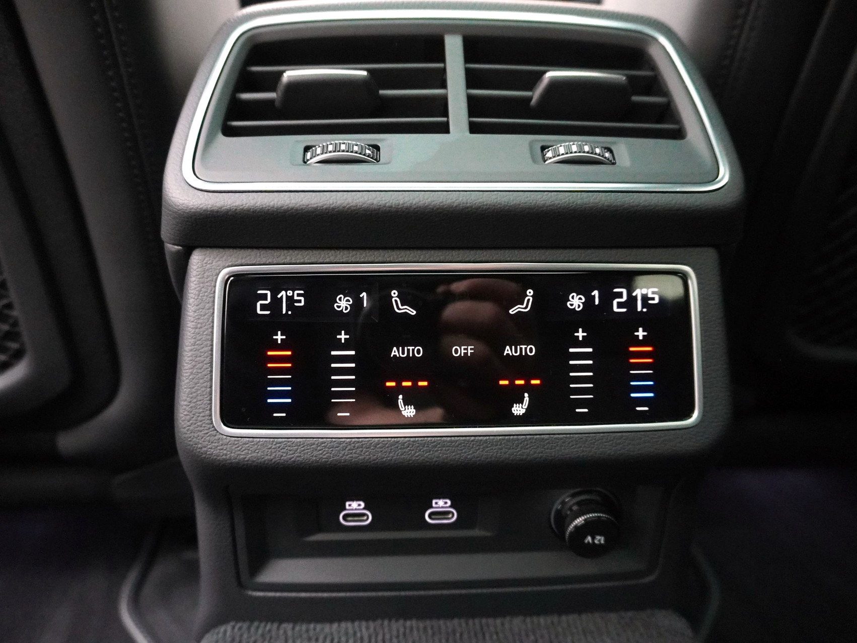 AUDI S6 Avant 3.0 V6 TDI quattro T-Tronic **Werksgarantie bis 11/2029 / SoftClose/Hinterradlenkung/S-Sitze**