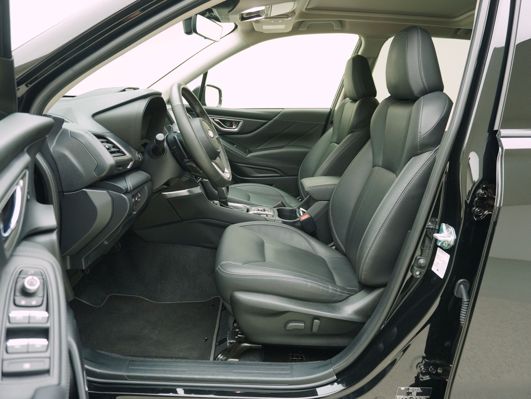 SUBARU Forester Station 2.0i e-Boxer Black Edition