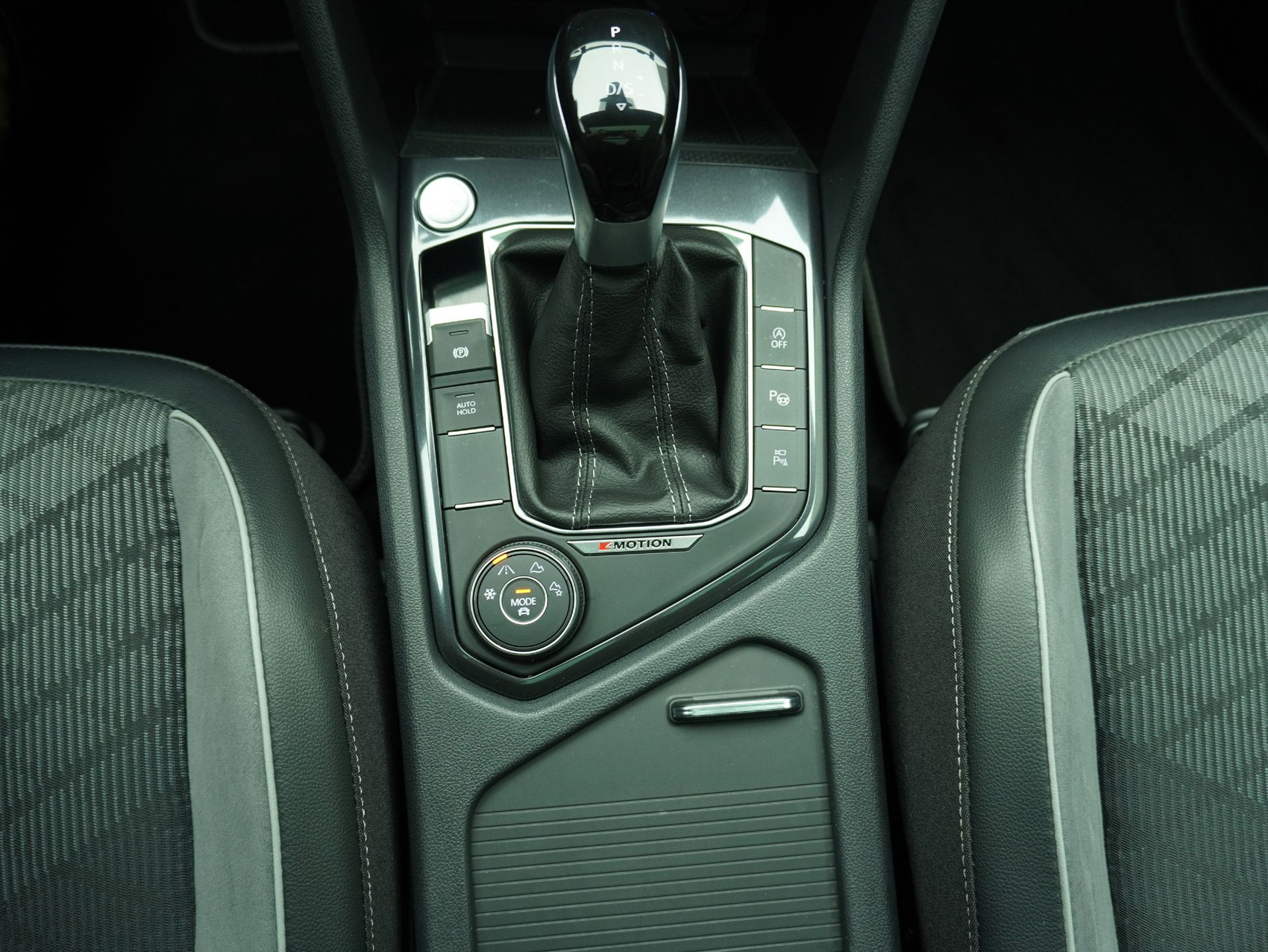 VW Tiguan Allspace 2.0 TDI DSG R-Line Black Style 4Motion