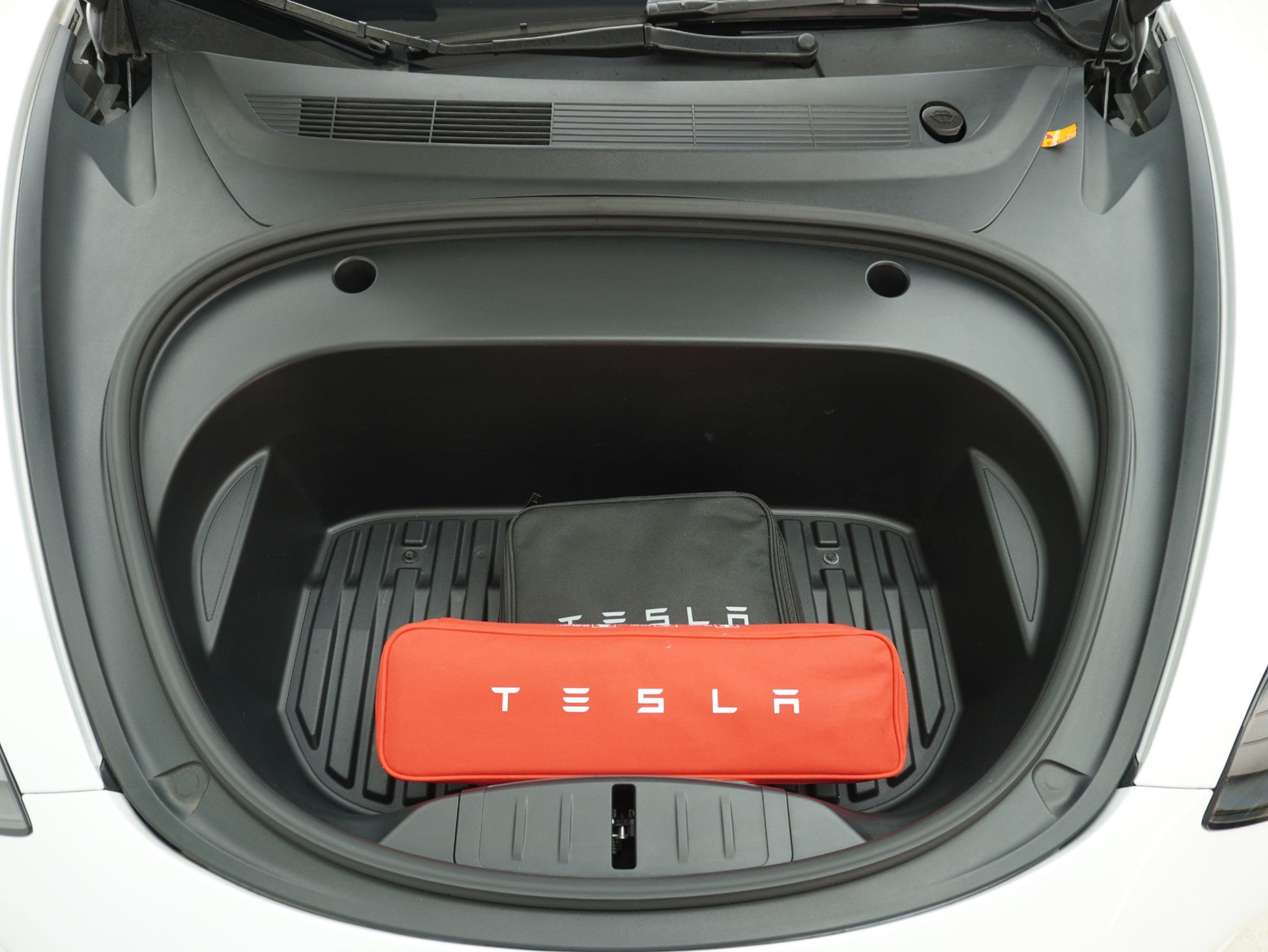 TESLA Model 3 Standart Range Plus RWD