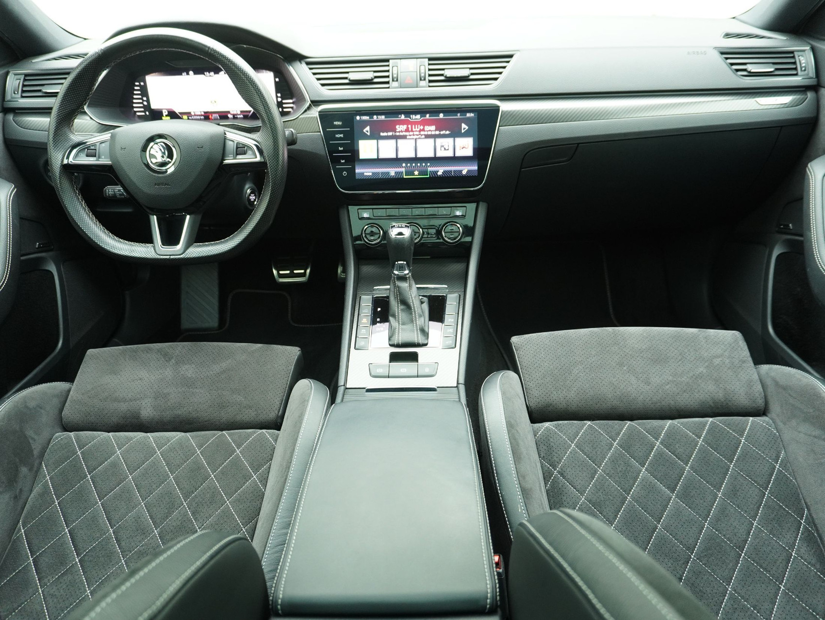 SKODA Superb Combi 1.4 TSI DSG PHEV Sport Line