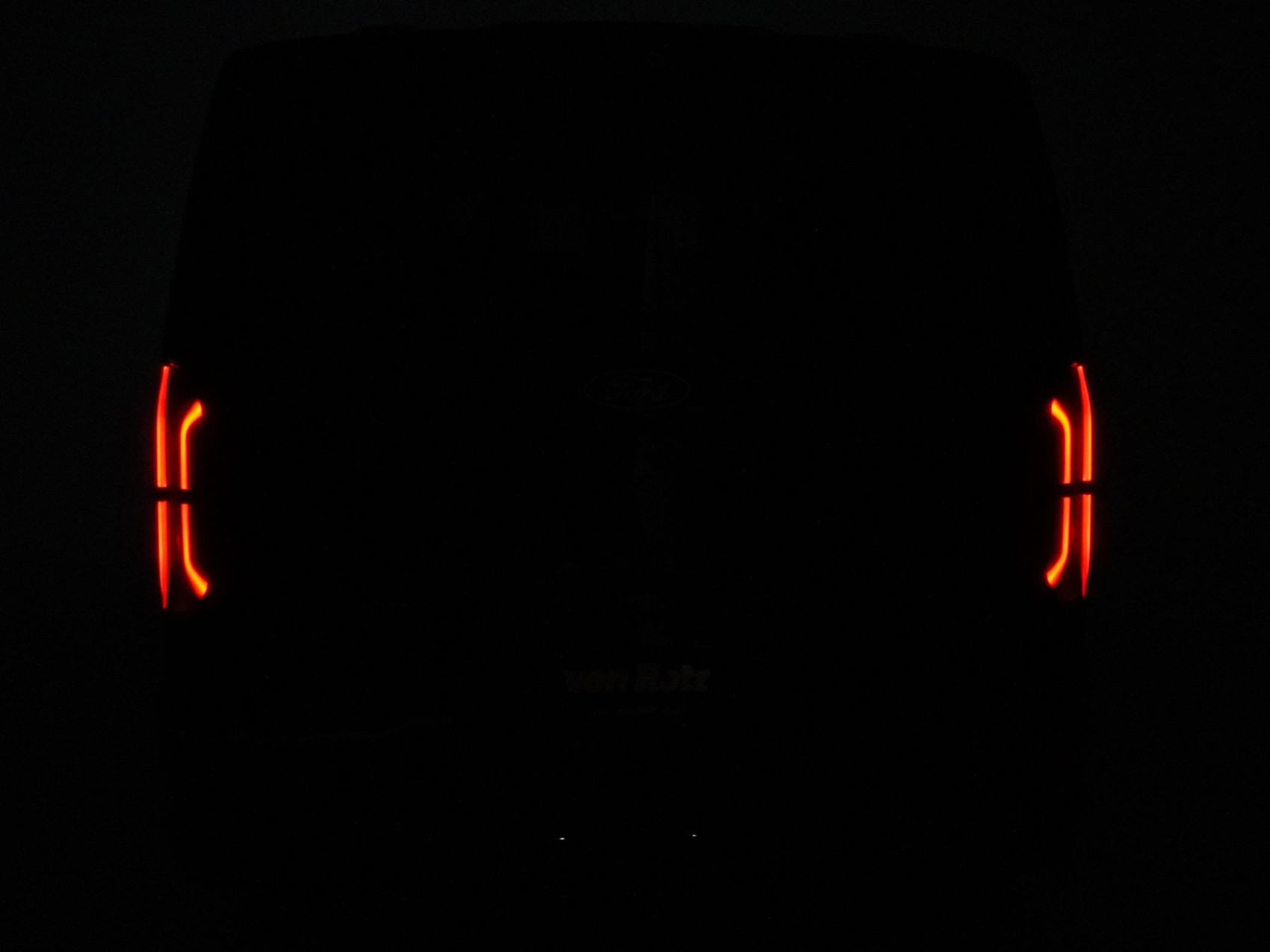 FORD Transit Custom 320 L1 2.0 TDCI 4×4 Trail