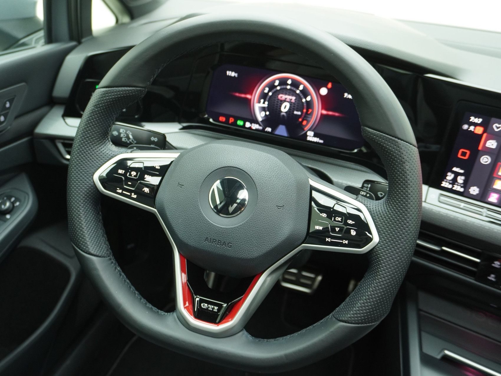 VW Golf 8 2.0 TSI DSG GTI