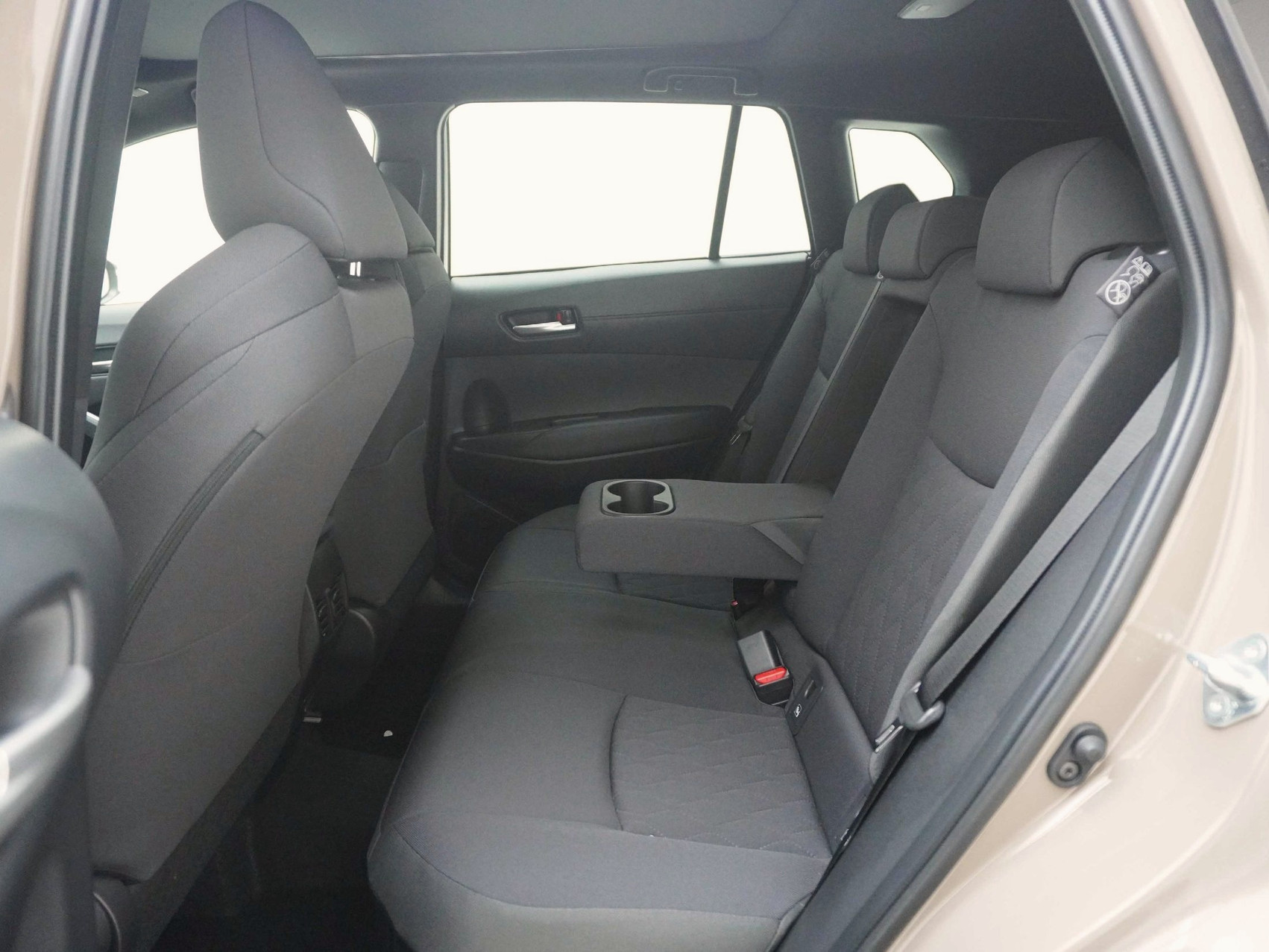 TOYOTA Corolla Cross 2.0 HSD Trend AWD-i ** mit Panorama-Glasdach **