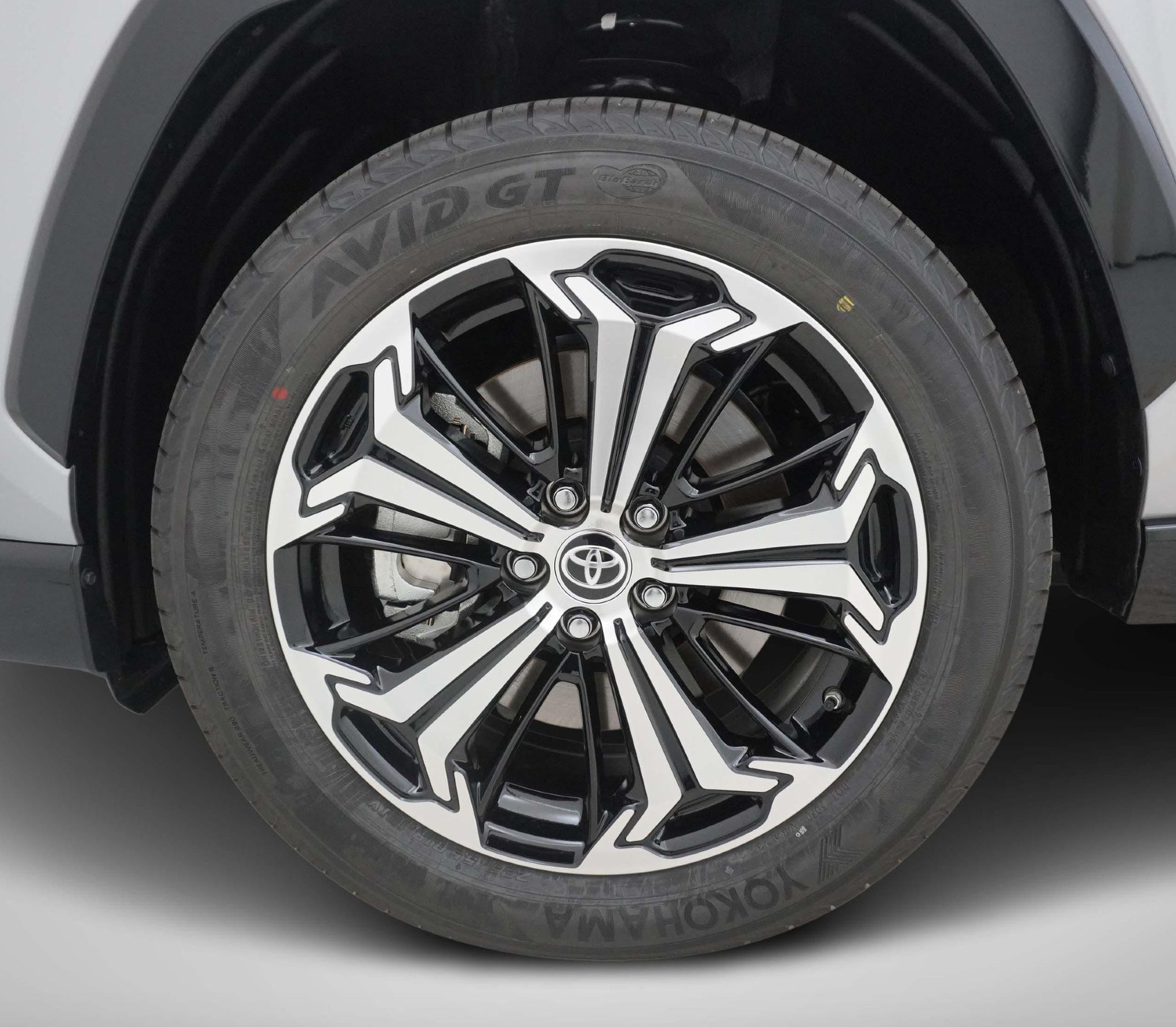 TOYOTA RAV4 2.5 Plug-In-Hybrid Platinum ** inkl. Panorama Roof  **