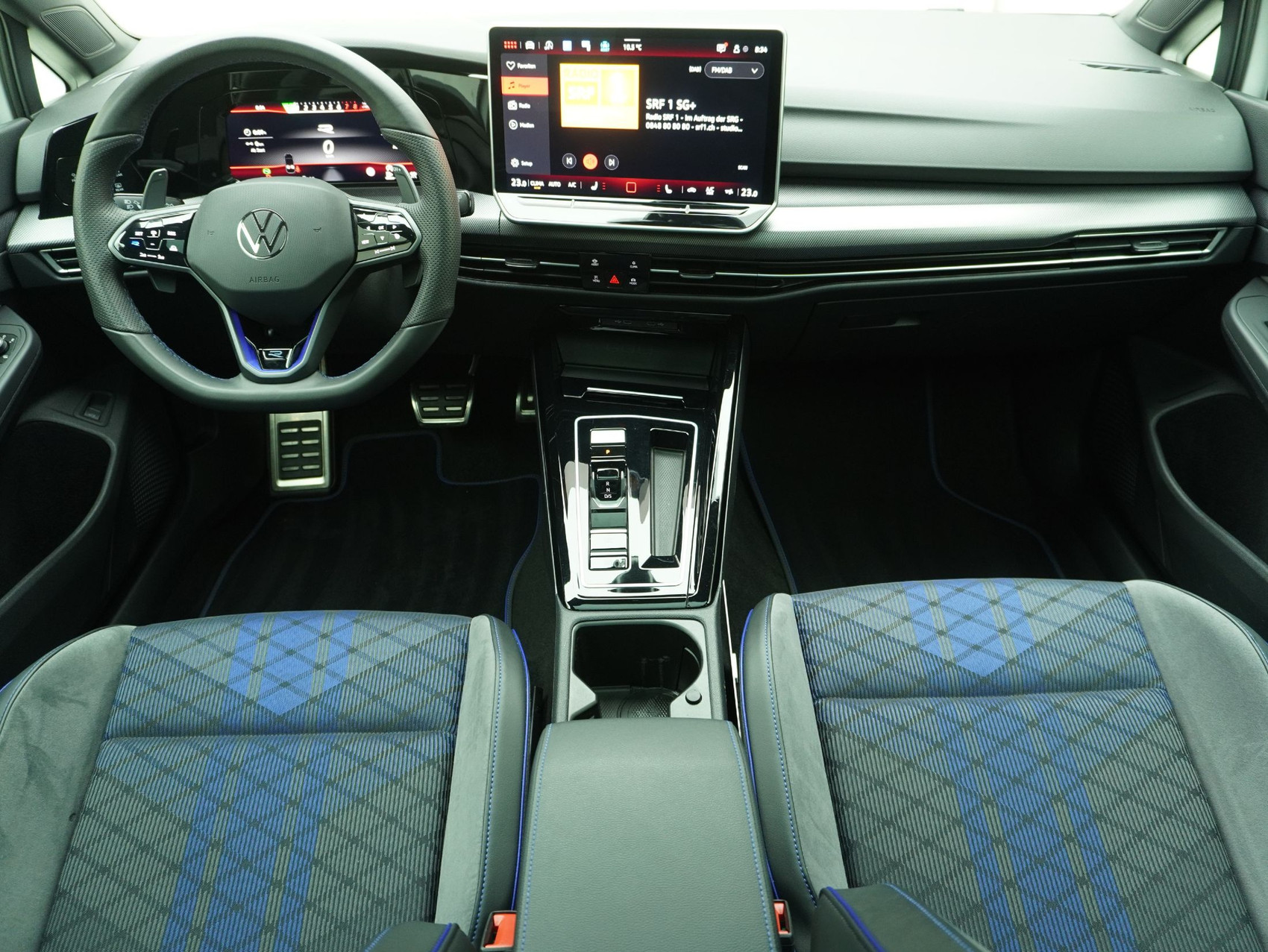 VW Golf 8.5 Variant 2.0 TSI DSG R-Performance 4Motion (2025)