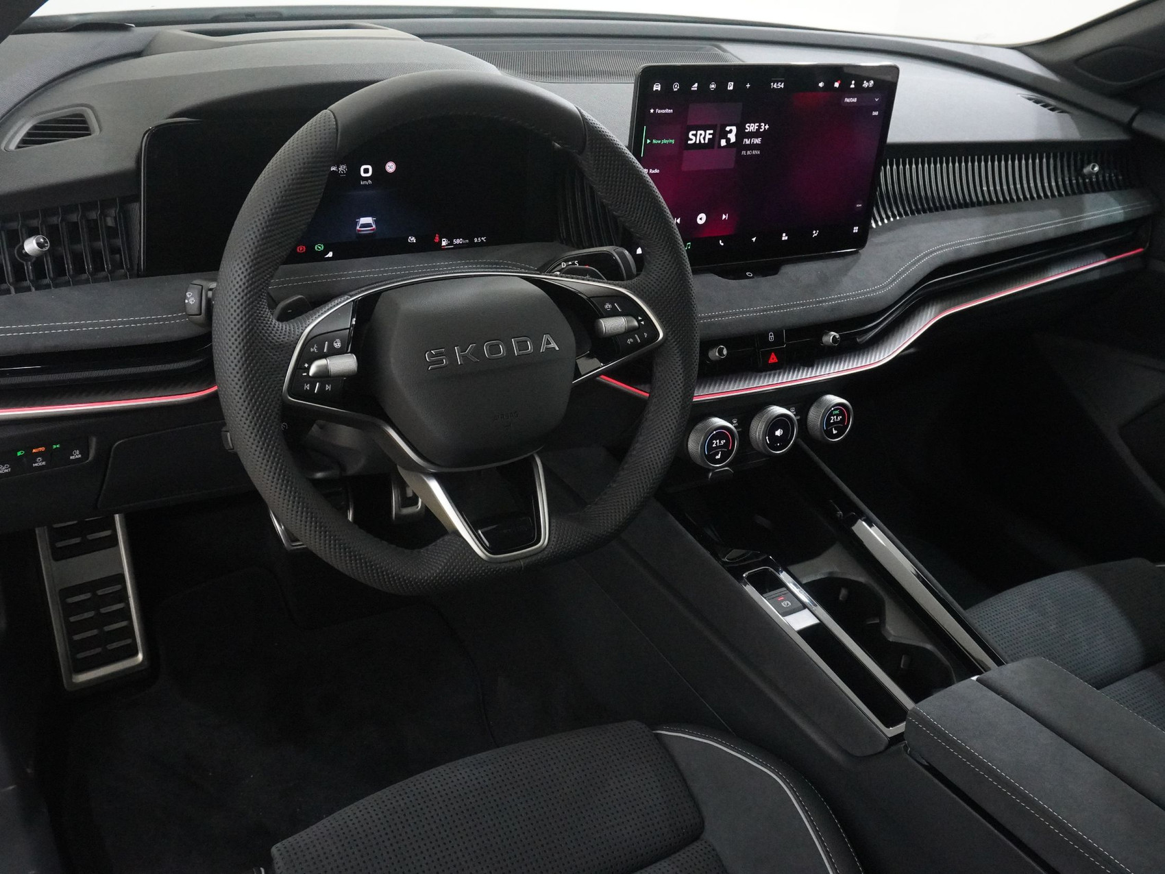 SKODA Superb 2.0 TDI Sportline 4×4 DSG