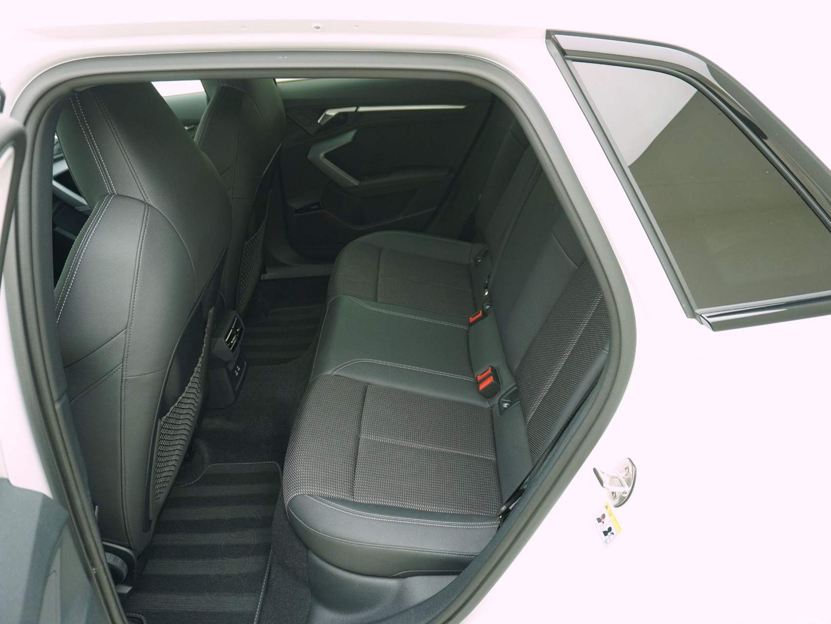 AUDI A3 Sportback 40 TFSI e S line S-Tronic **Audi Werksgarantie bis 05/2030**