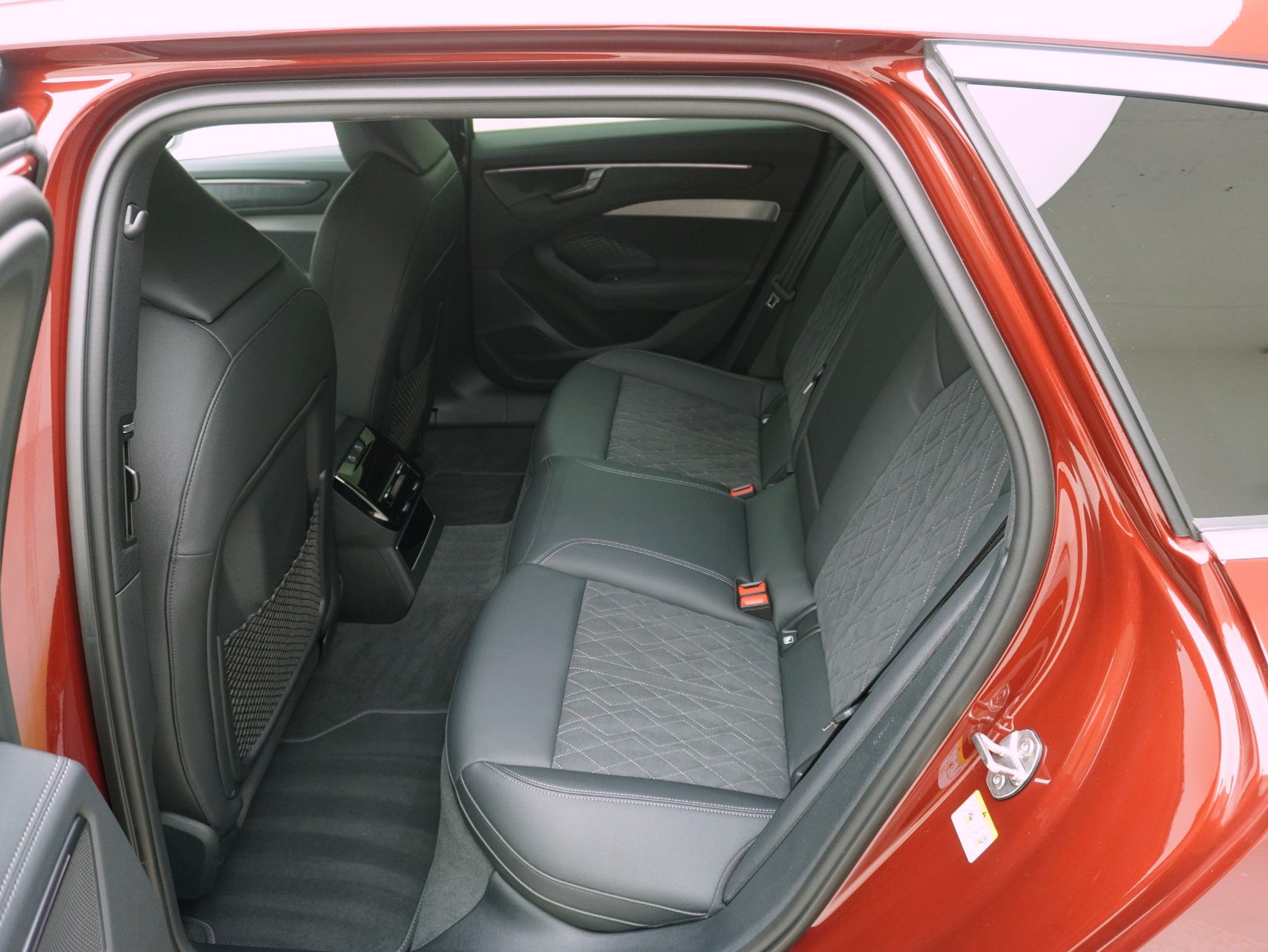 AUDI A6 Avant 40 TDI S line quattro S-Tronic **Audi Werksgarantie bis 05/2030**