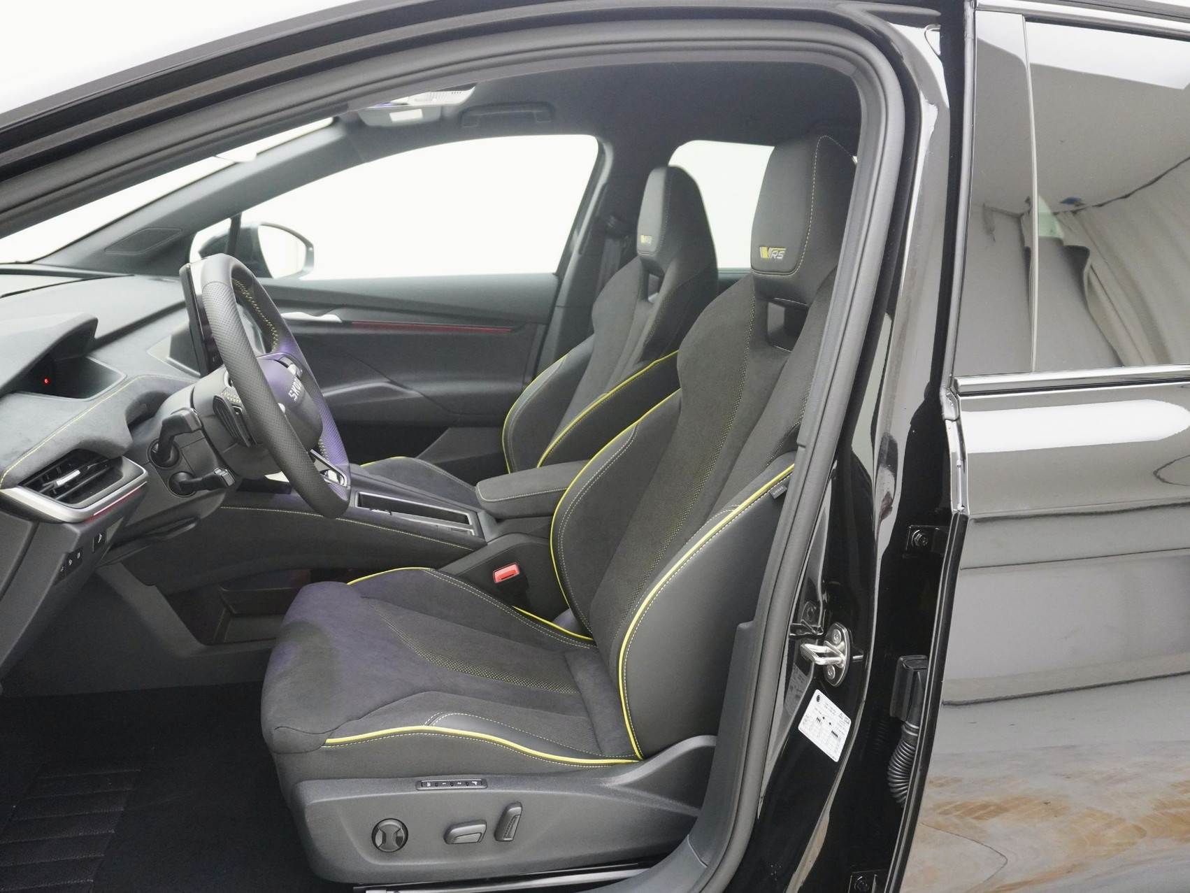 SKODA Enyaq iV RS-Lounge