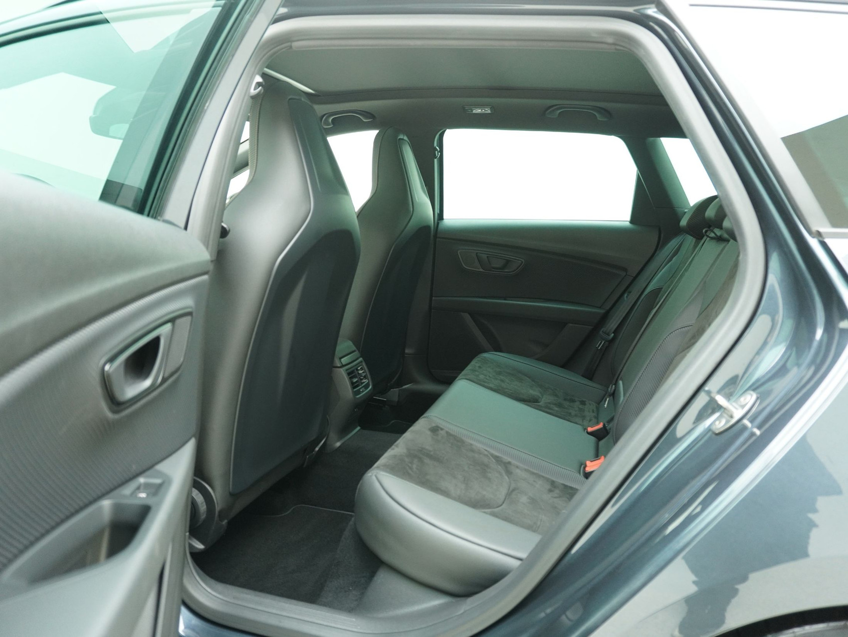 SEAT Leon ST 2.0 TSI DSG Cupra 4Drive