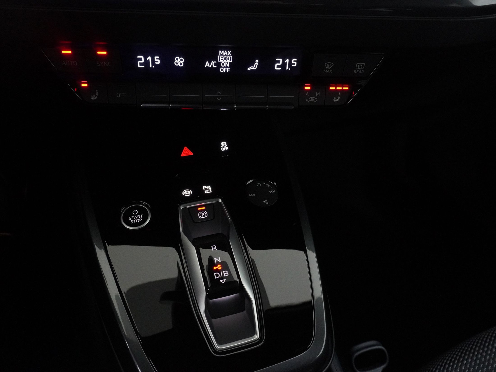 AUDI Q4 e-tron 55 quattro S line