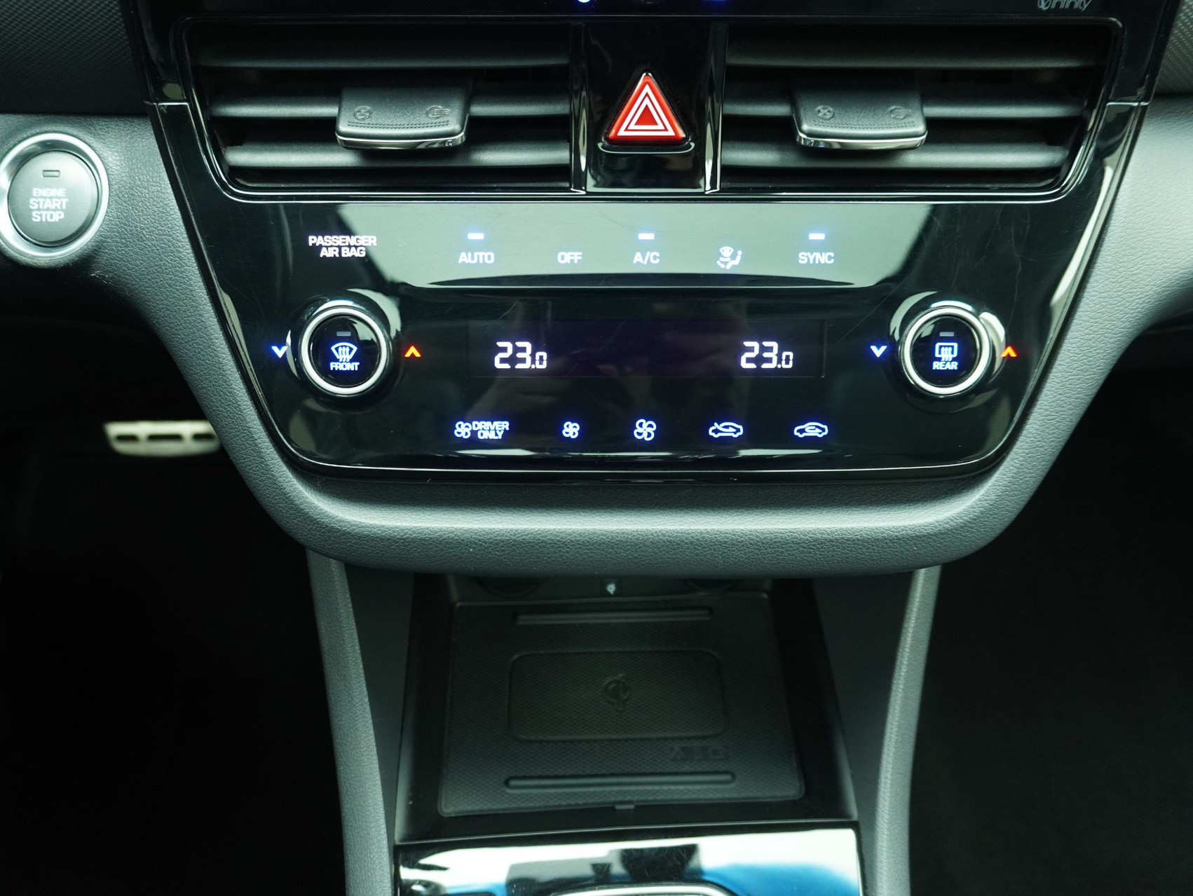 HYUNDAI Ioniq 1.6 GDi PiH Launch Plus