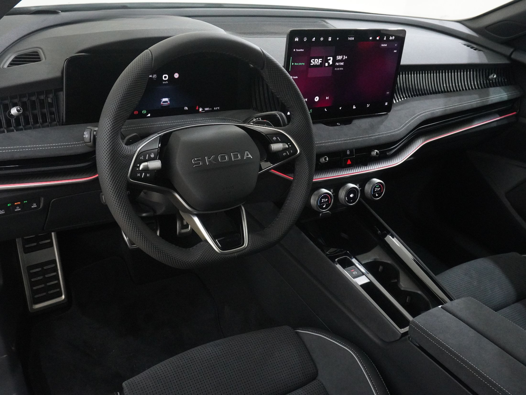 SKODA Superb 2.0 TDI Sportline 4×4 DSG