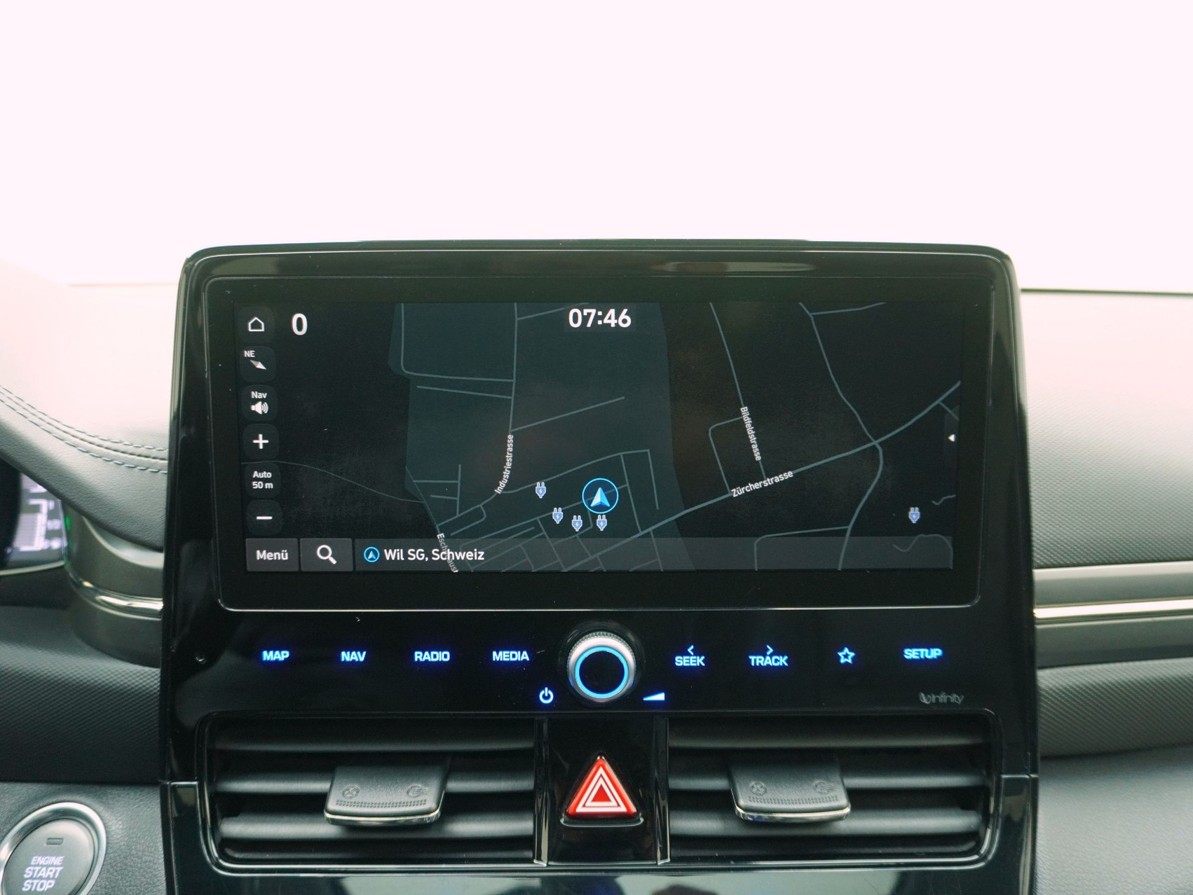 HYUNDAI Ioniq 1.6 GDi PiH Launch Plus