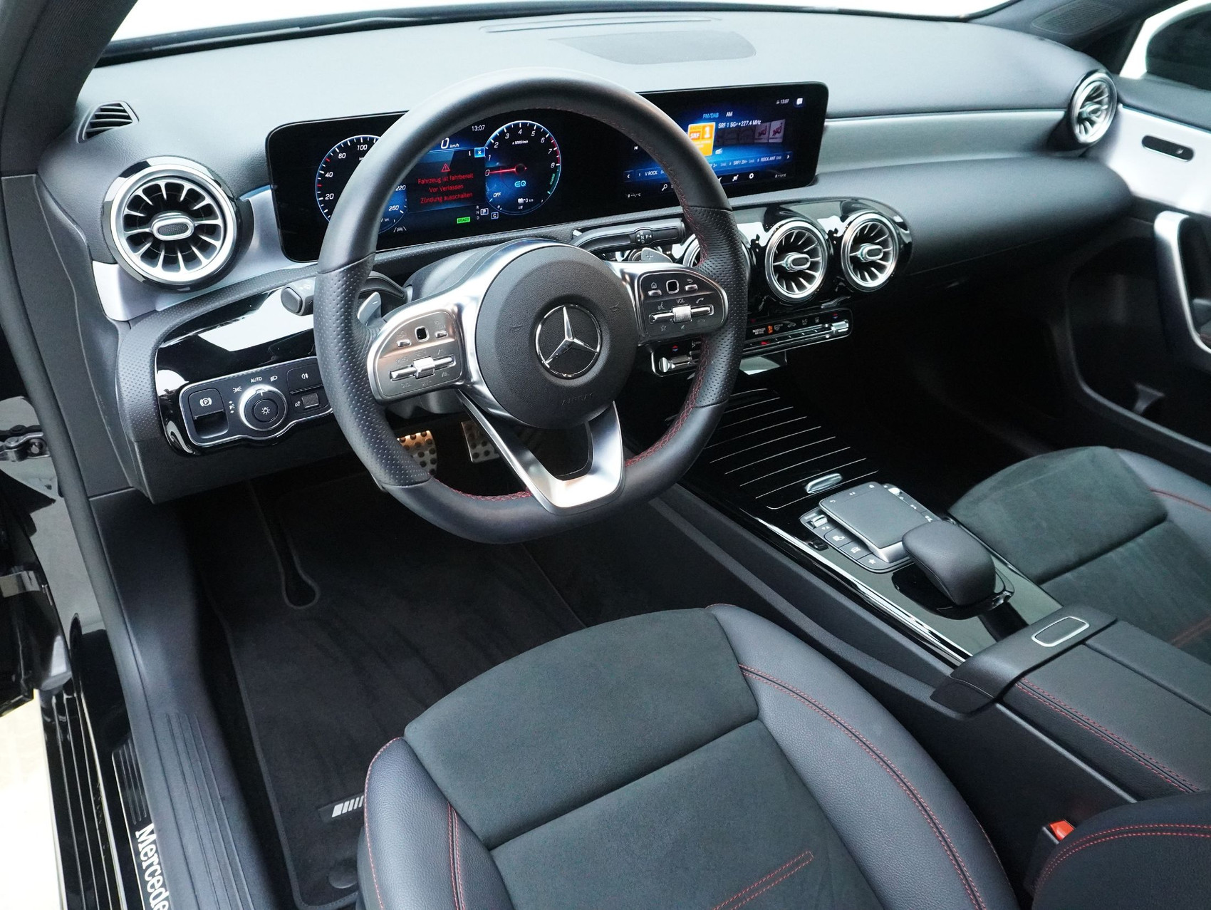 MERCEDES-BENZ A-Klasse A 250 e AMG Line