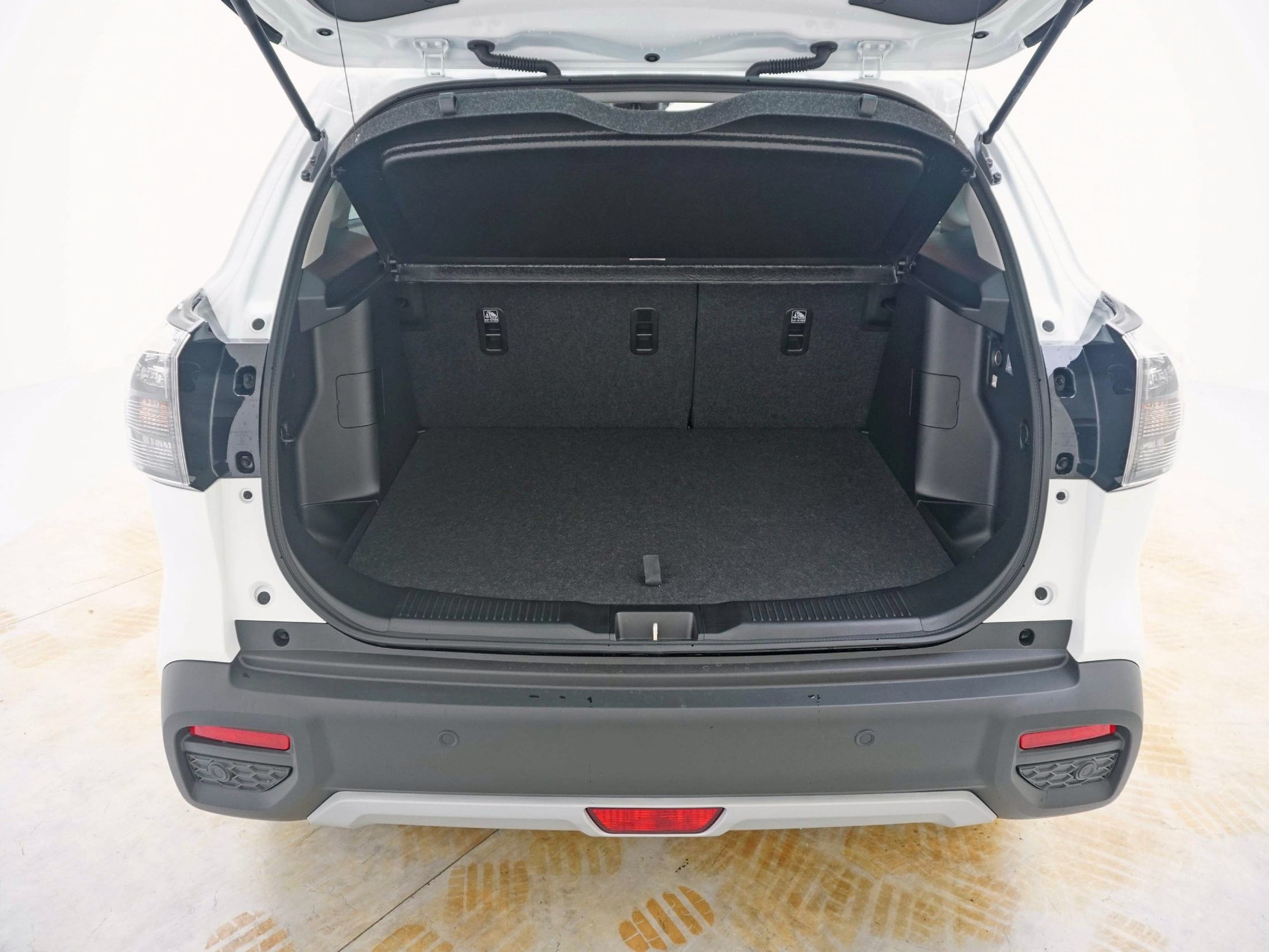 SUZUKI S-Cross 1.4 T Compact Top Hybrid 4×4