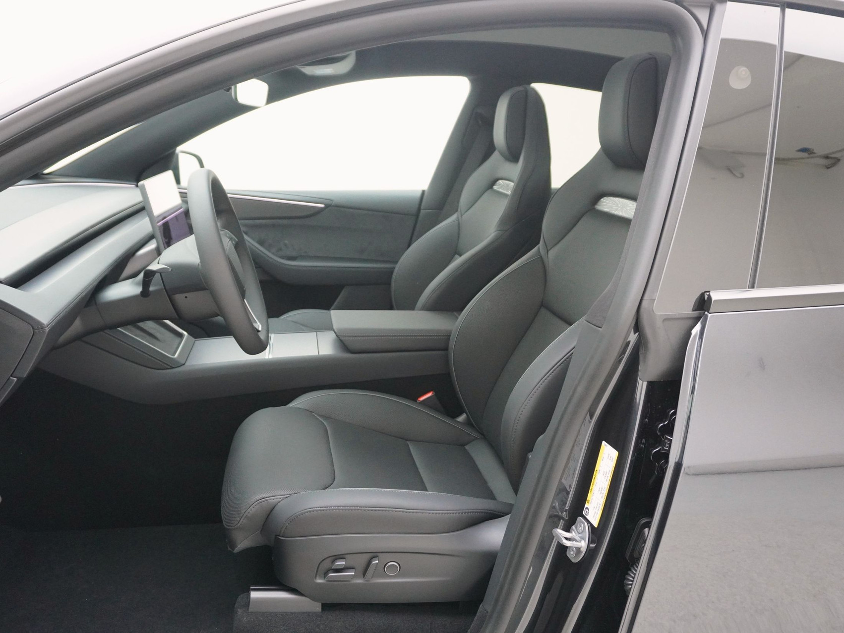 TESLA Model Y Performance AWD