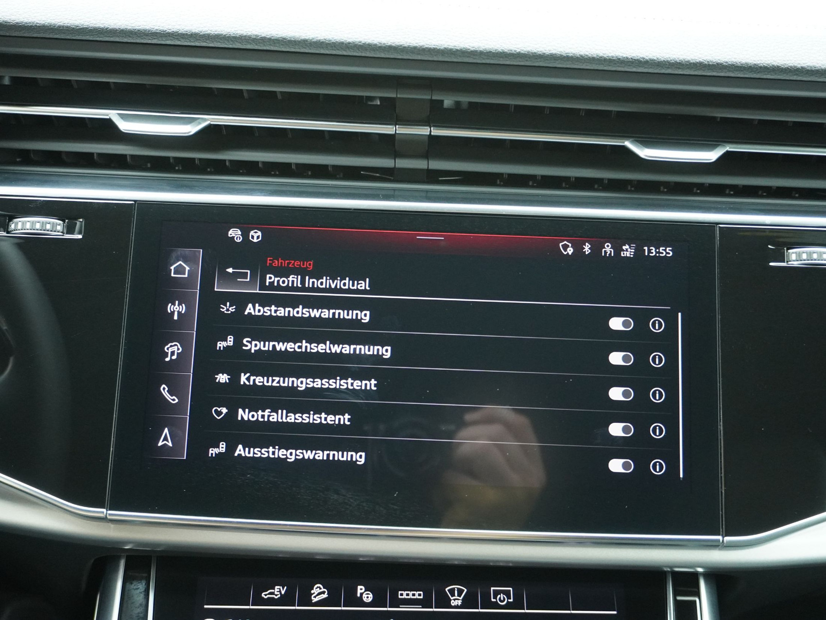 AUDI Q7 SUV 55 TFSI e S Line quattro T-Tronic **Audi Garantie bis 10.2029**