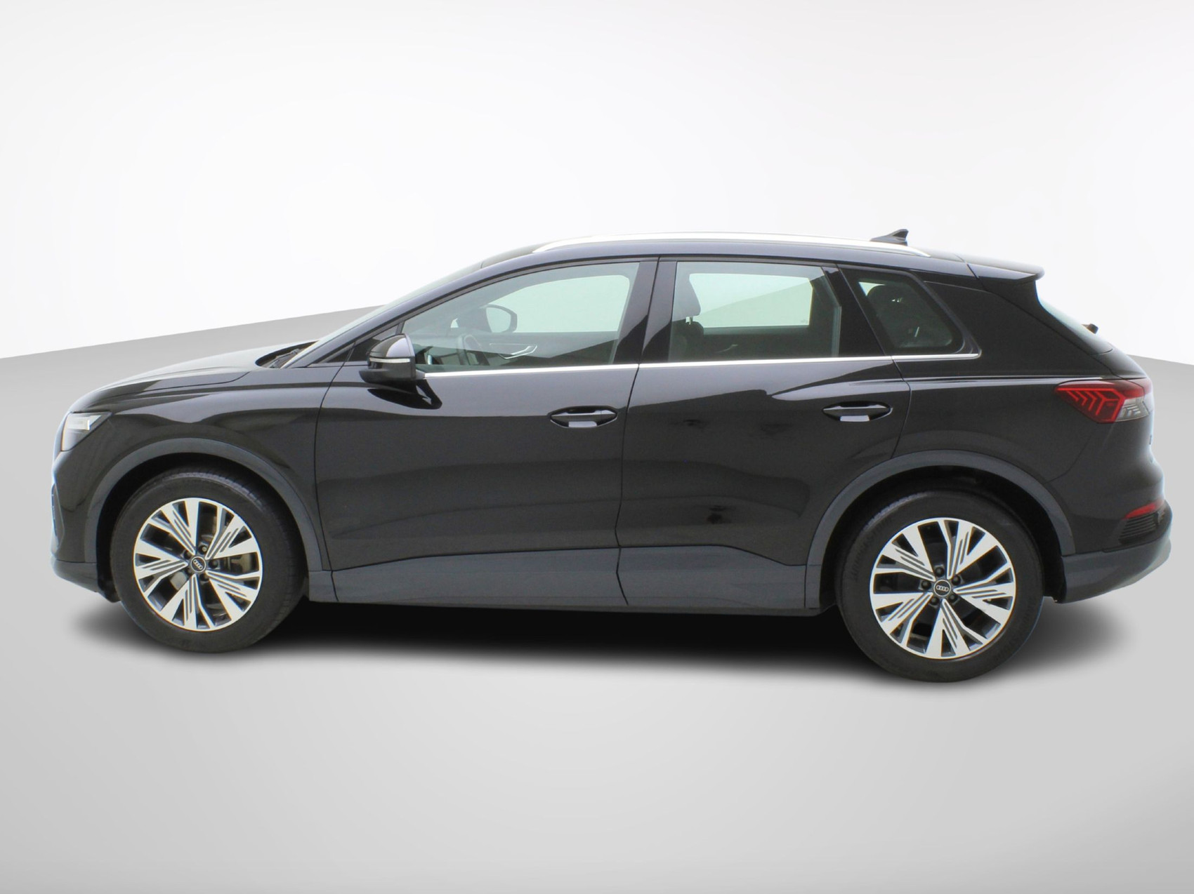 AUDI Q4 e-tron 50 quattro