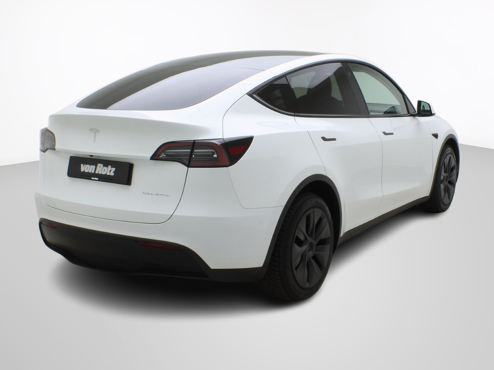 TESLA Model Y Long Range Dual AWD