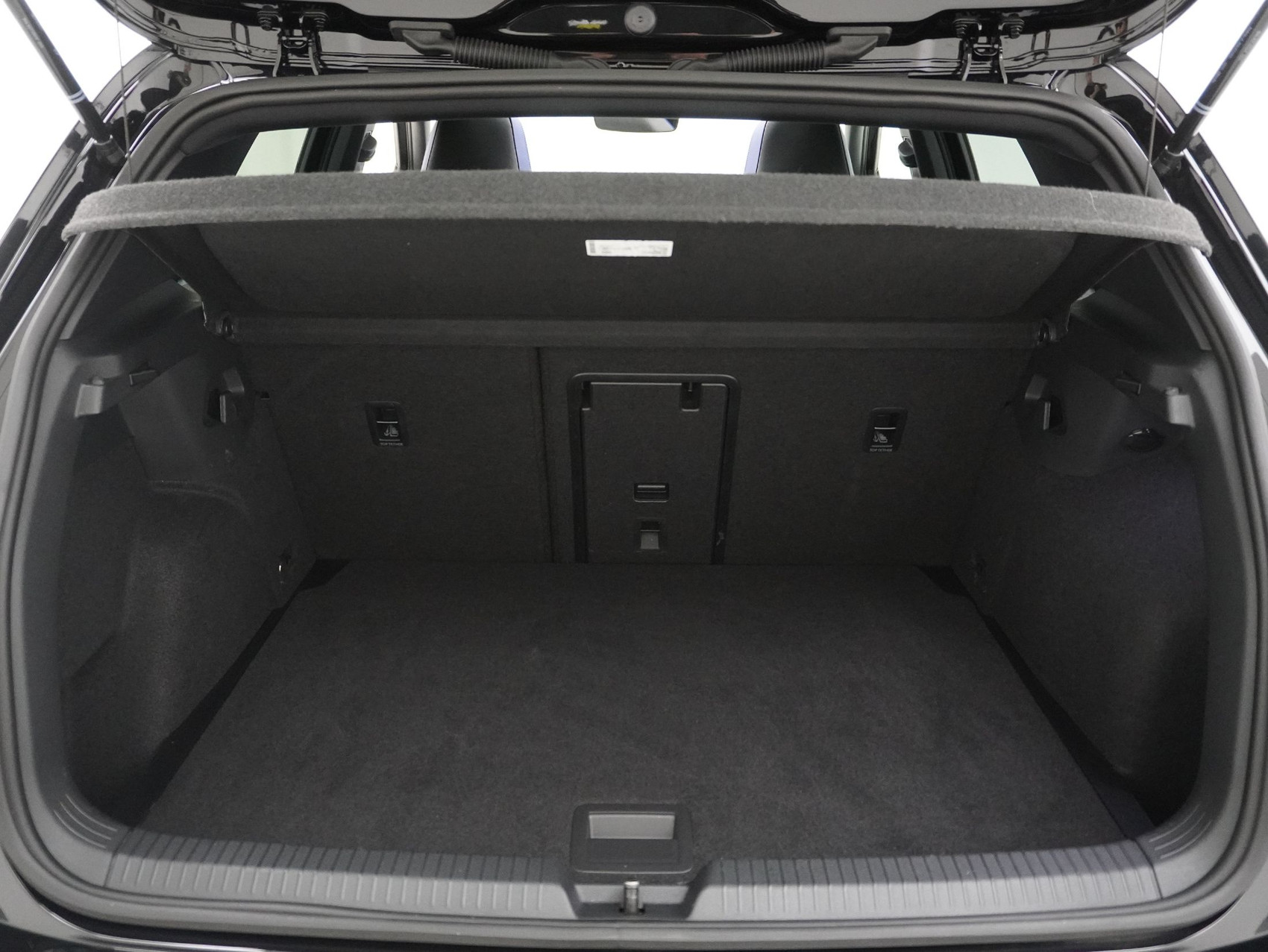 VW Golf 8.5 2.0 TSI DSG R Black Edition 4Motion (2025)