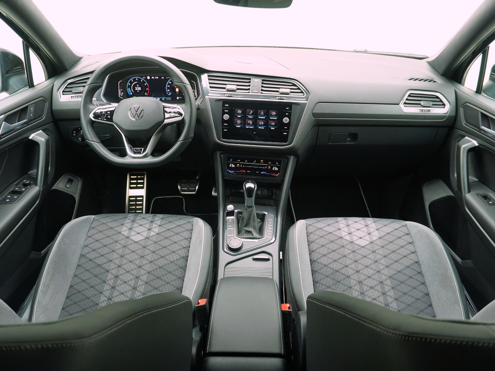 VW Tiguan Allspace 2.0 TSI DSG R-Line Black Style 4Motion