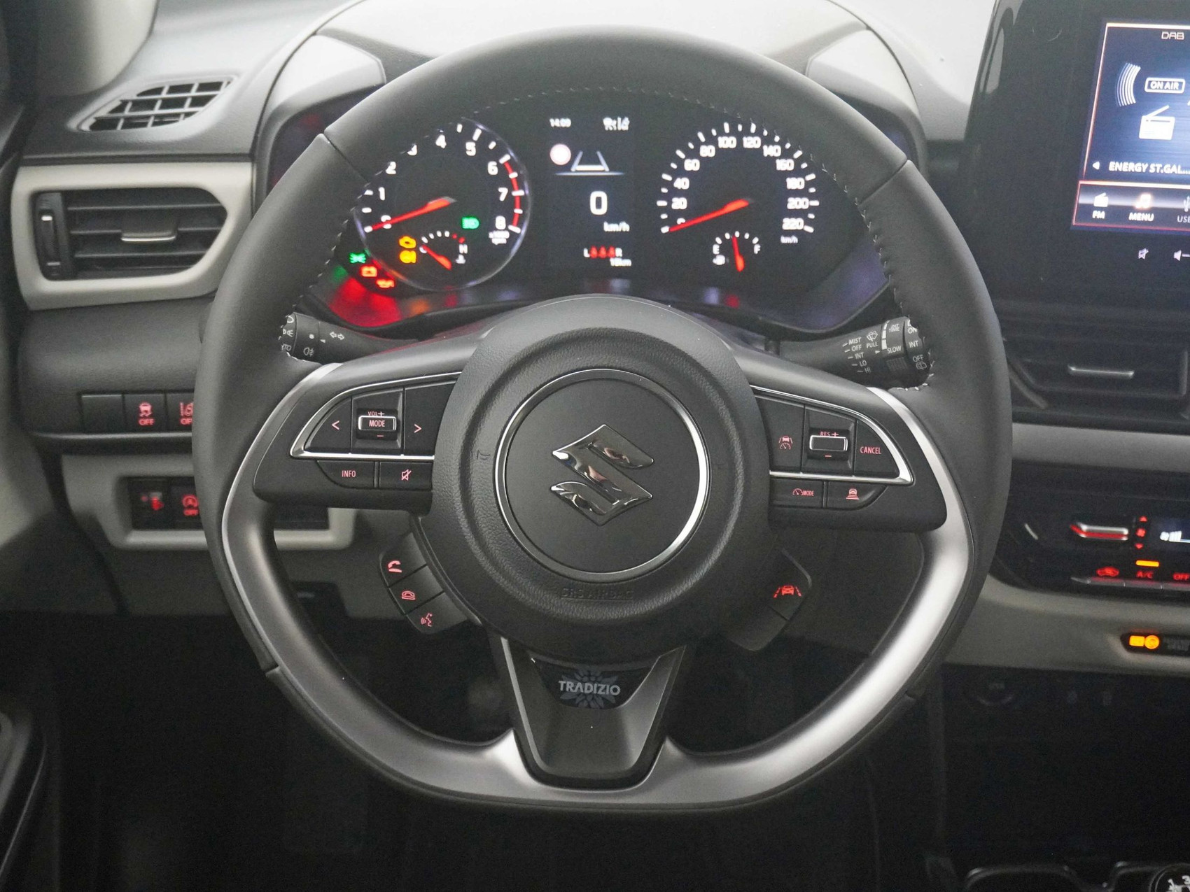 SUZUKI Swift 1.2 Tradizio Top Hybrid 4×4