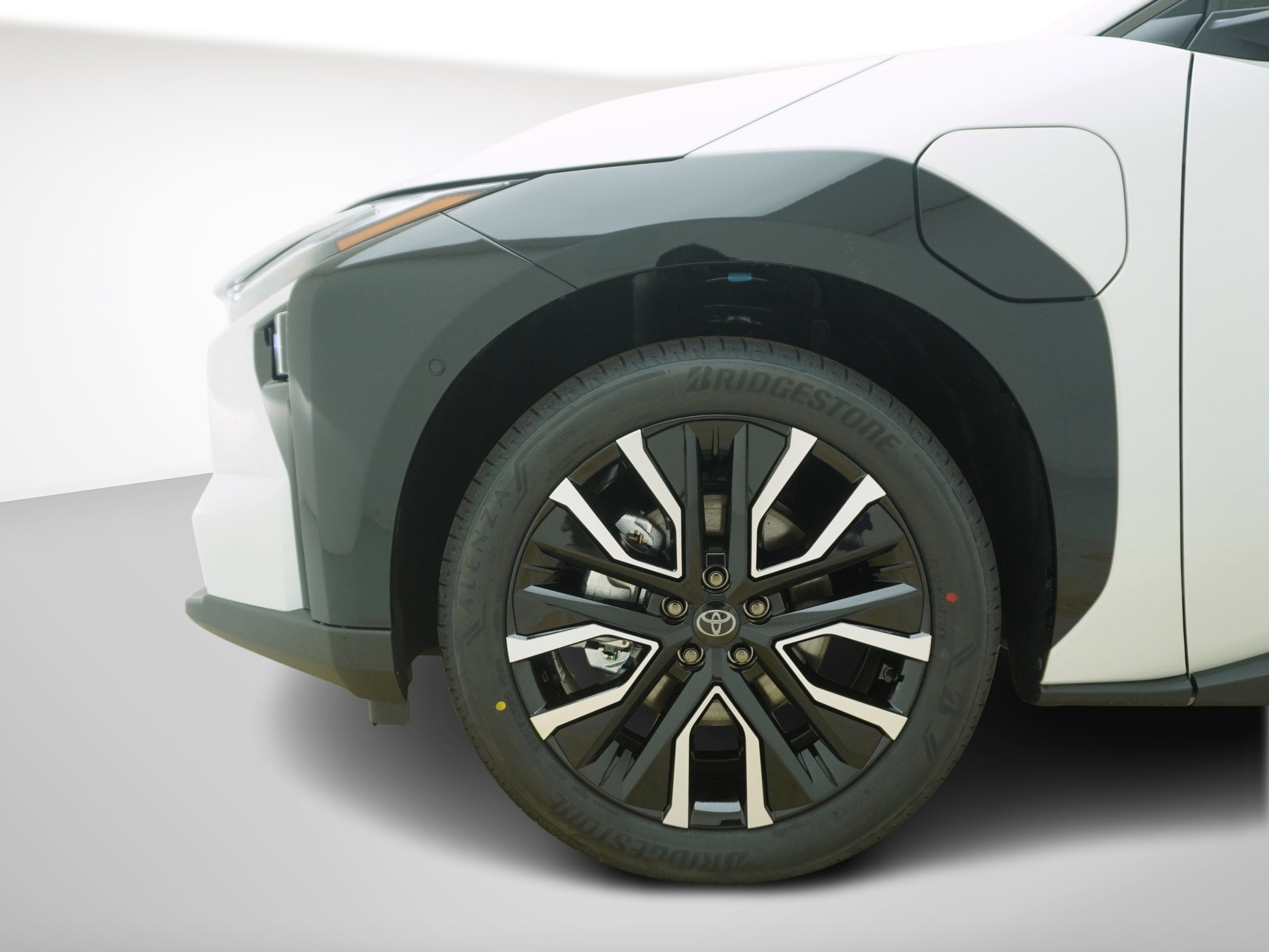 TOYOTA bZ4X Premium AWD 22 KW ** 22 KW **