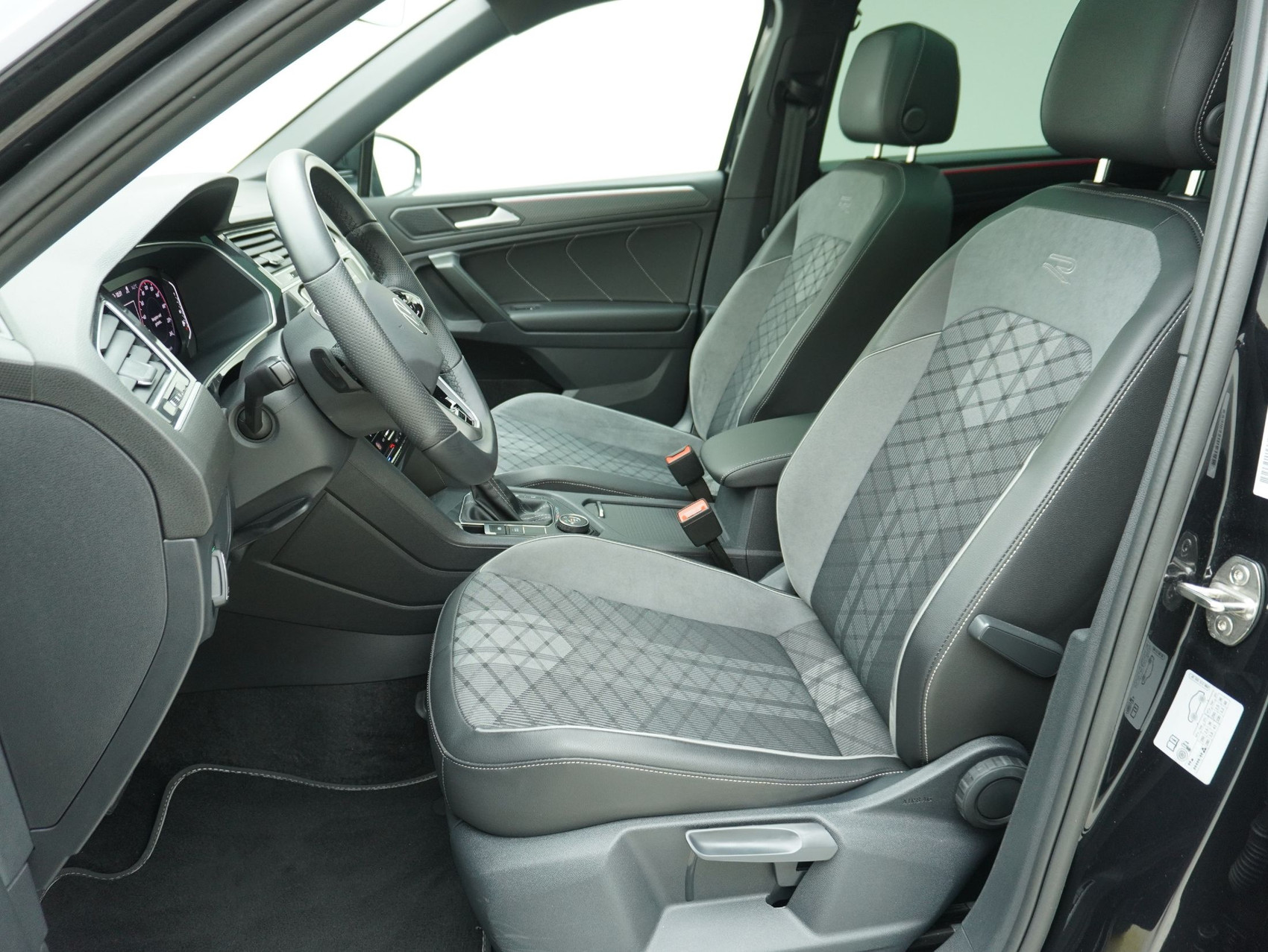 VW Tiguan Allspace 2.0 TSI DSG R-Line Black Style 4Motion