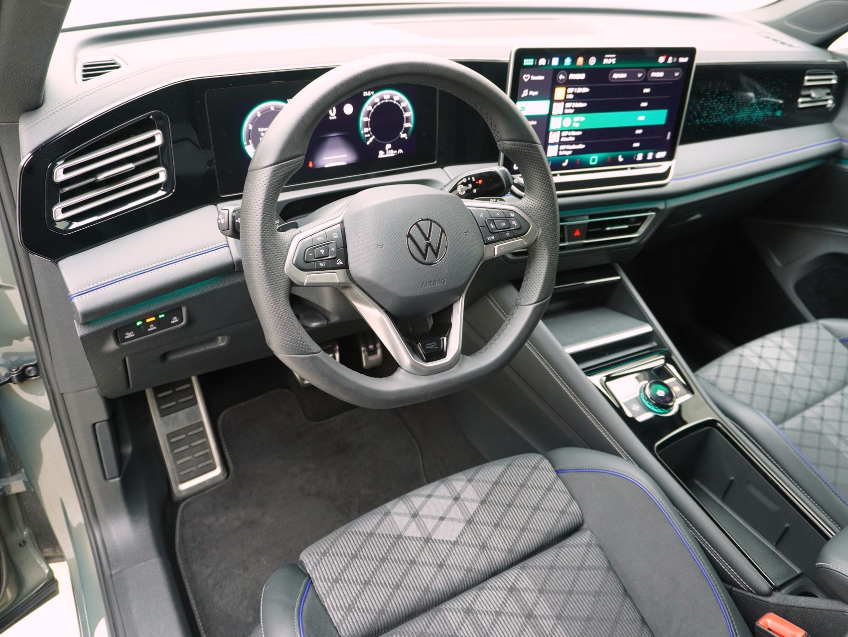 VW Tiguan 2.0 TSI DSG R-Line Black Style 4Motion (2025)