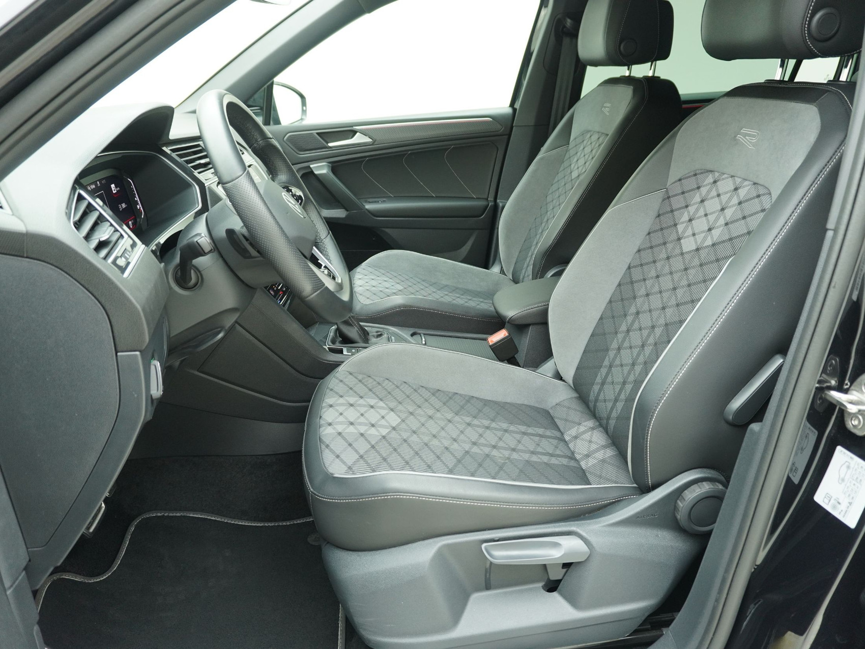 VW Tiguan Allspace 2.0 TSI DSG R-Line Black Style 4Motion