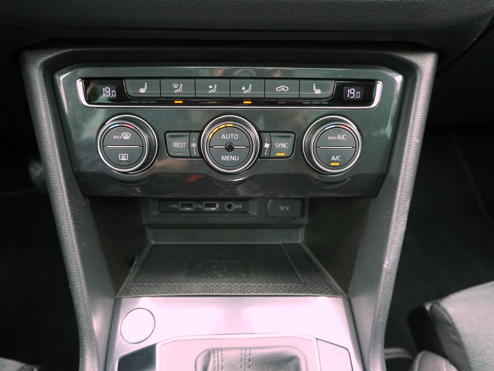 VW Tiguan 2.0 TSI DSG R-Line 4Motion