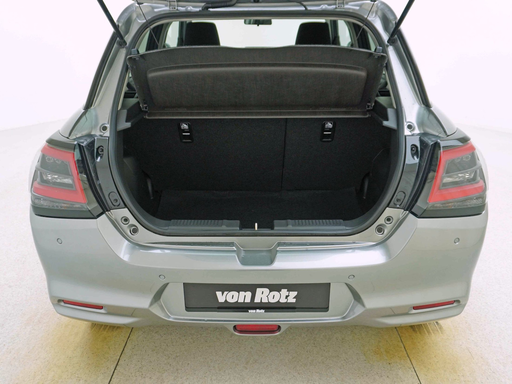 SUZUKI Swift 1.2 Sakura Top Hybrid 4×4