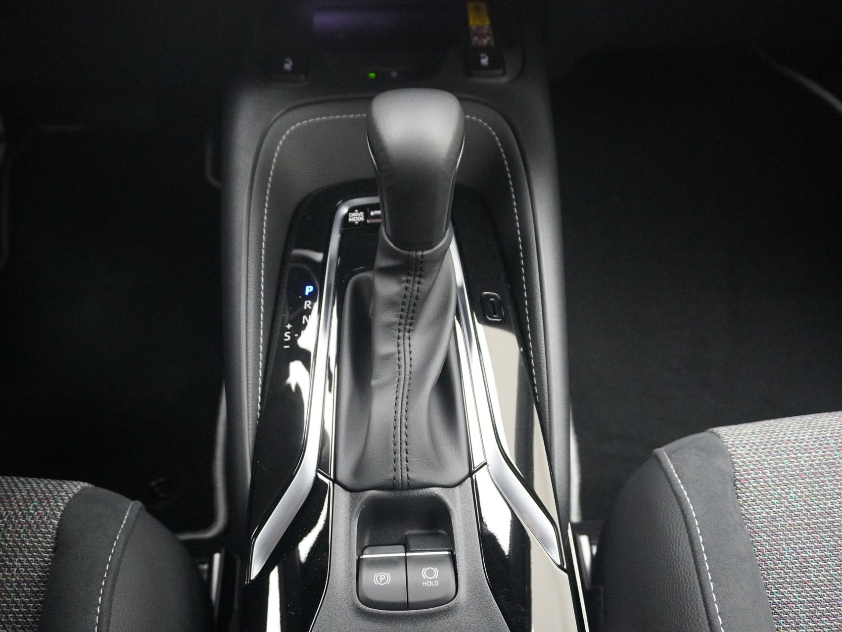 TOYOTA Corolla Touring Sports 2.0 HSD Swiss Edition