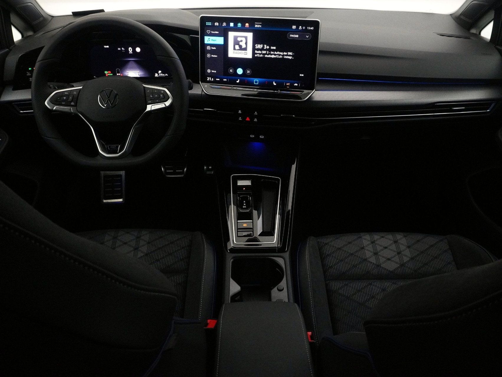 VW Golf VIII 2.0 TSI R-Line DSG 4Motion