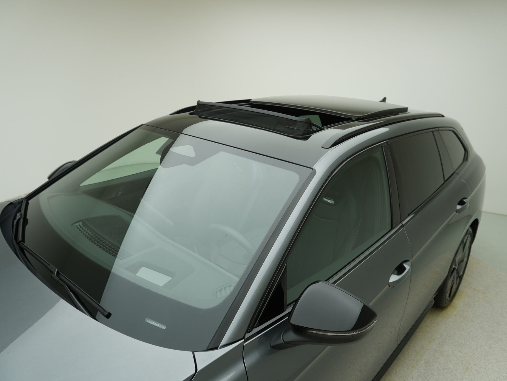 VW Passat Variant 2.0 TSI DSG R-Line 4Motion **R-Line Signature**