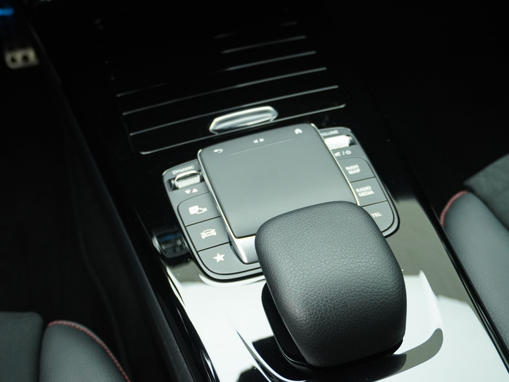 MERCEDES-BENZ CLA-Klasse CLA 250 AMG Line 4matic Shooting Brake