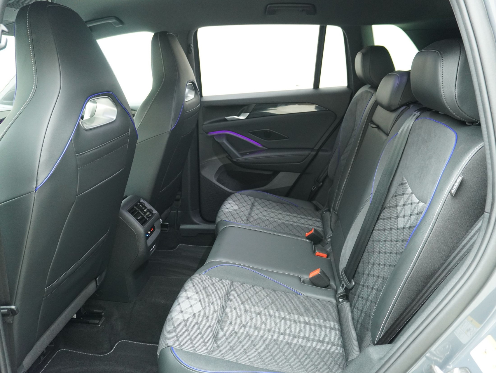 VW Tiguan 2.0 TSI DSG R-Line Black Style 4Motion (2025)