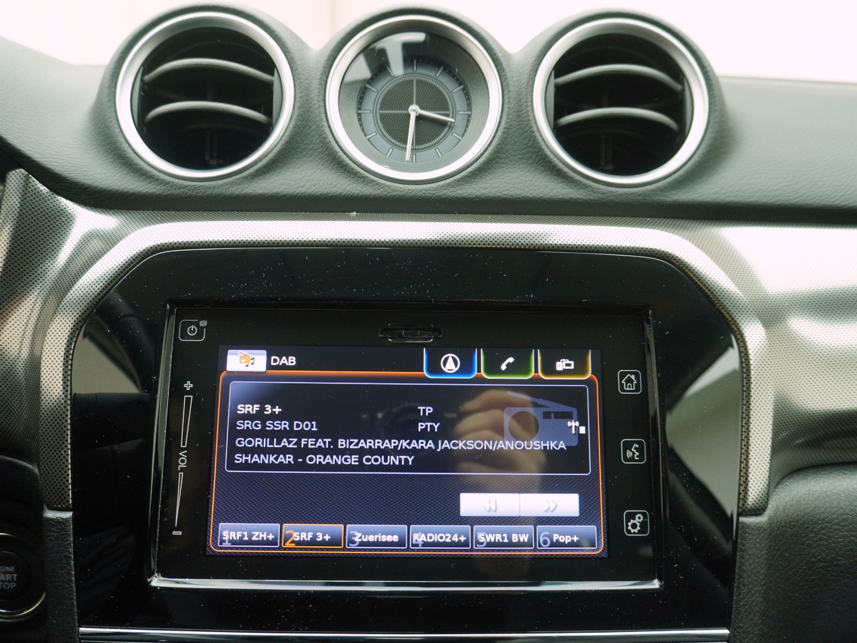 SUZUKI Vitara 1.4 T Compact Top Hybrid 4×4