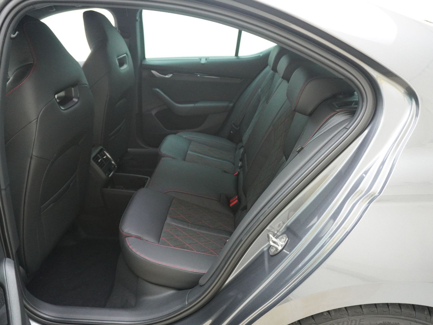 SKODA Octavia Limousine 2.0 TSI RS DSG